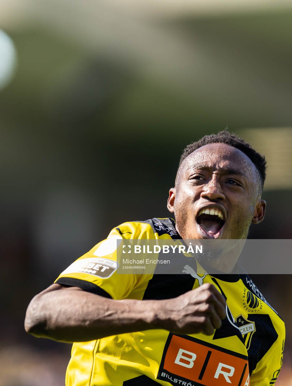 Häckens Benie Adama Traore jublar