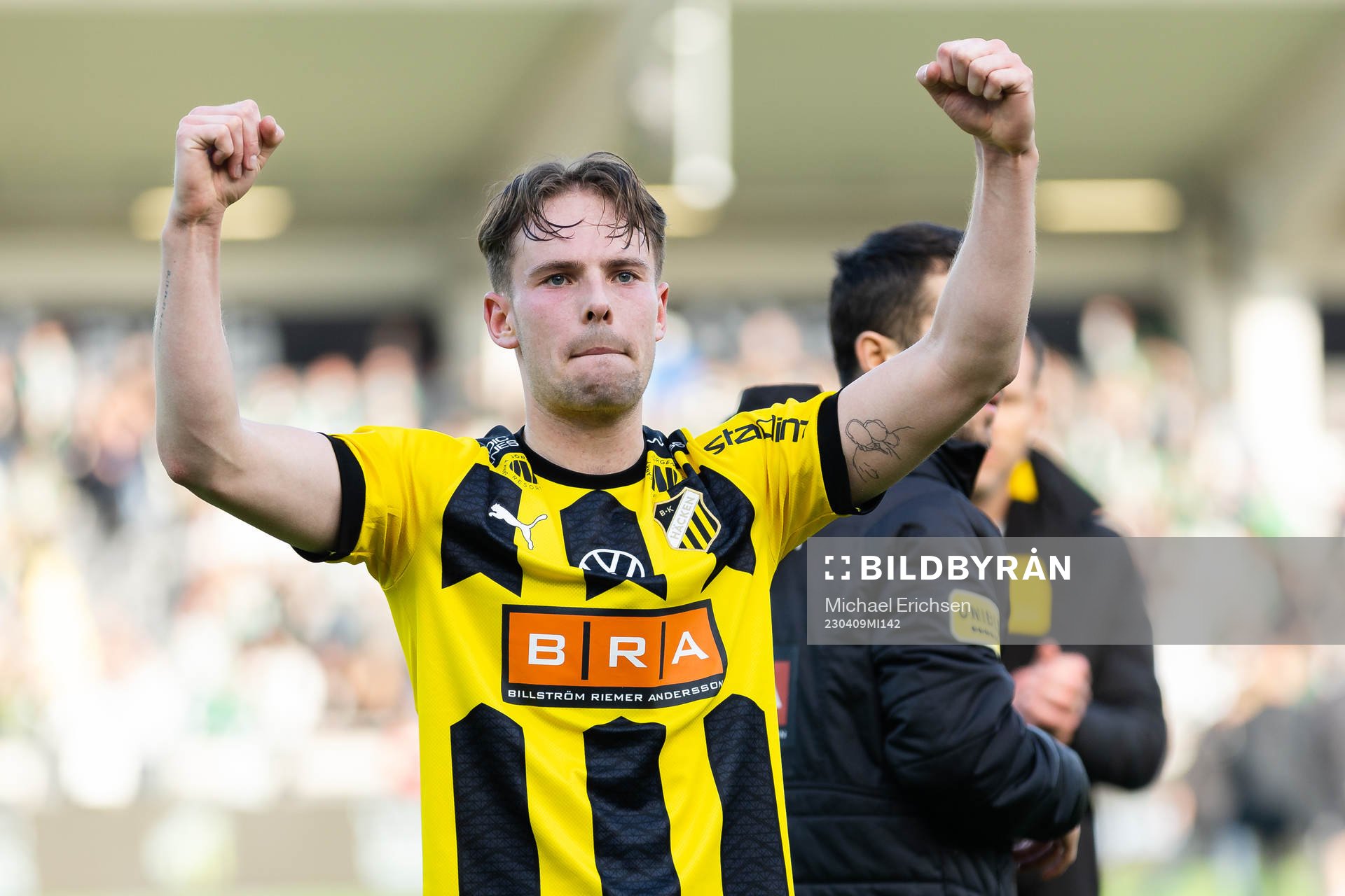 Häckens Lars Olden Larsen jublar