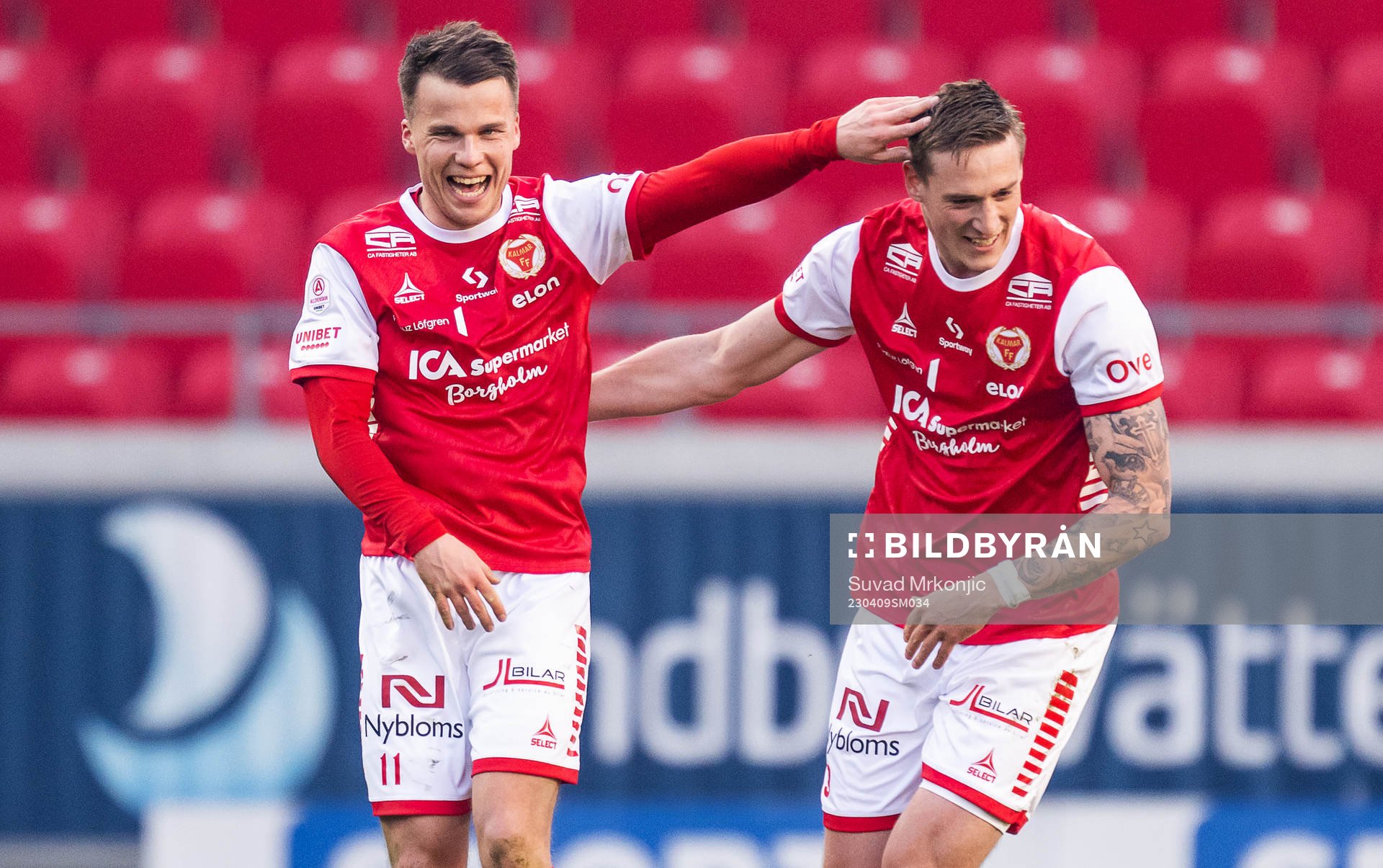 Kalmars Simon Skrabb jublar med Mileta Rajovic