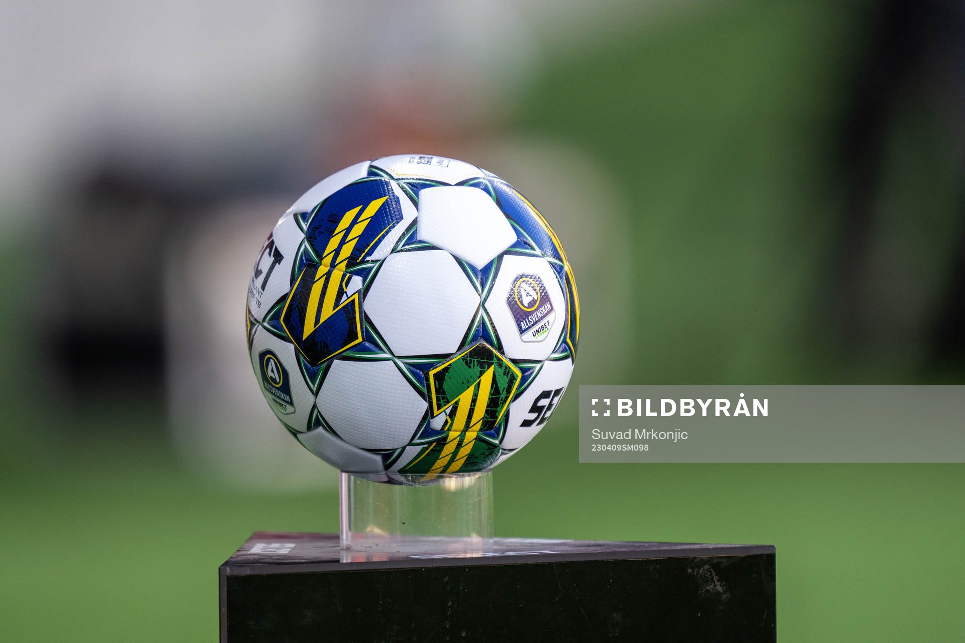 Matchbollen under fotbollsmatchen i Allsvenskan mellan Kalmar och IFK Göteborg den 9 april 2023 i Kalmar. 