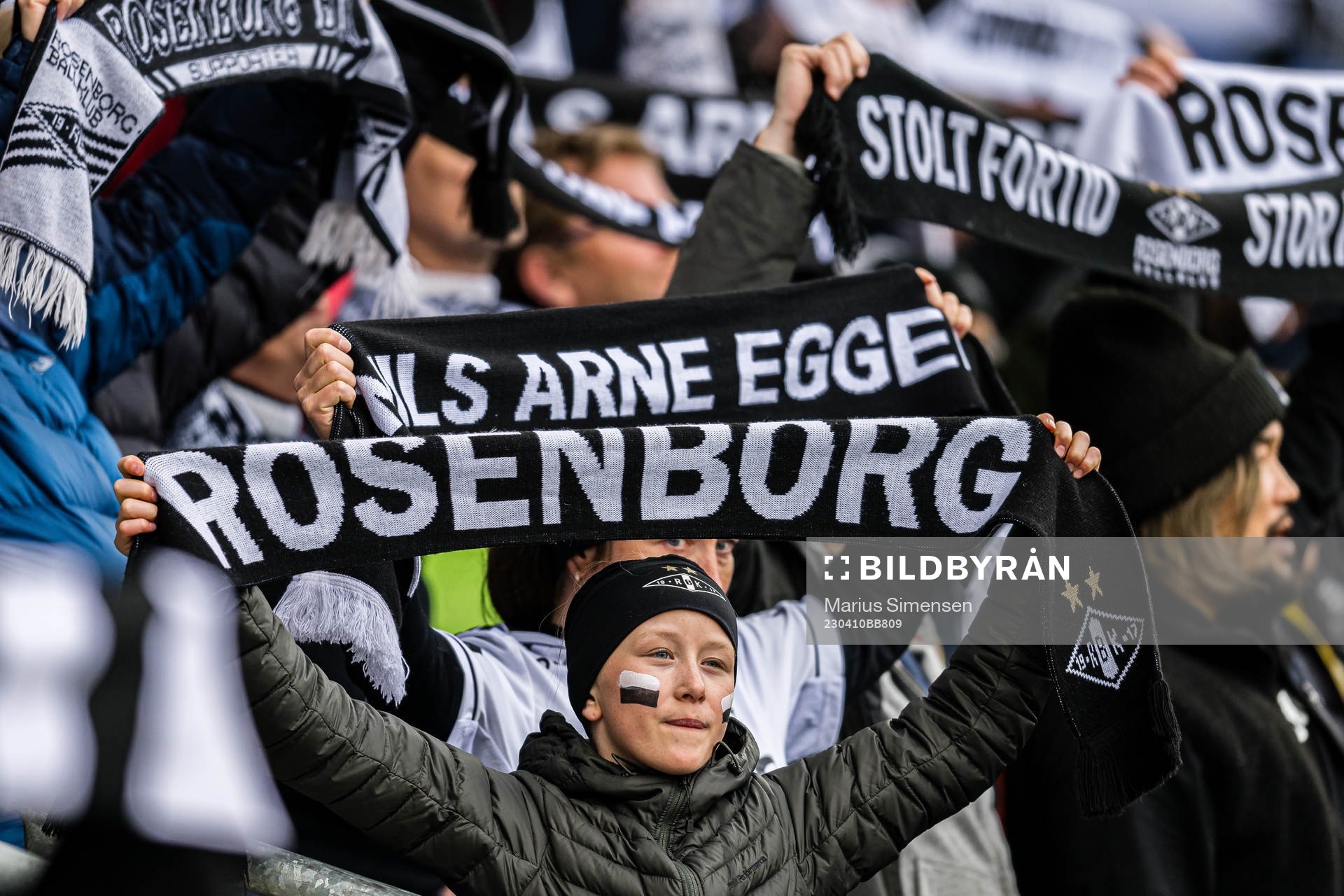 Spectators in the stands ahead of the Eliteserien match between Rosenborg and Viking on April 10, 2023 in Trondheim.
