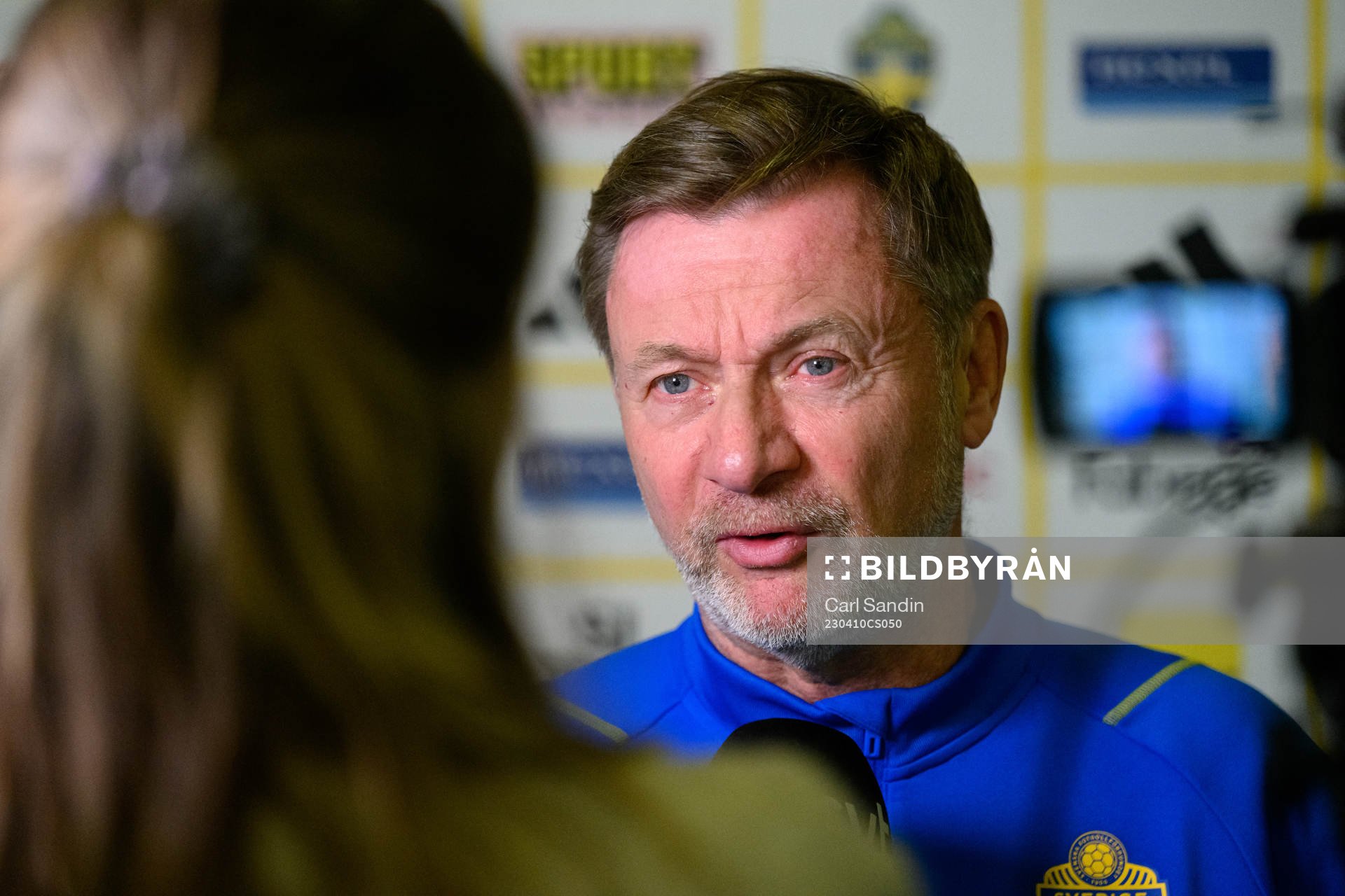Head coach Peter Gerhardsson is being interviewed