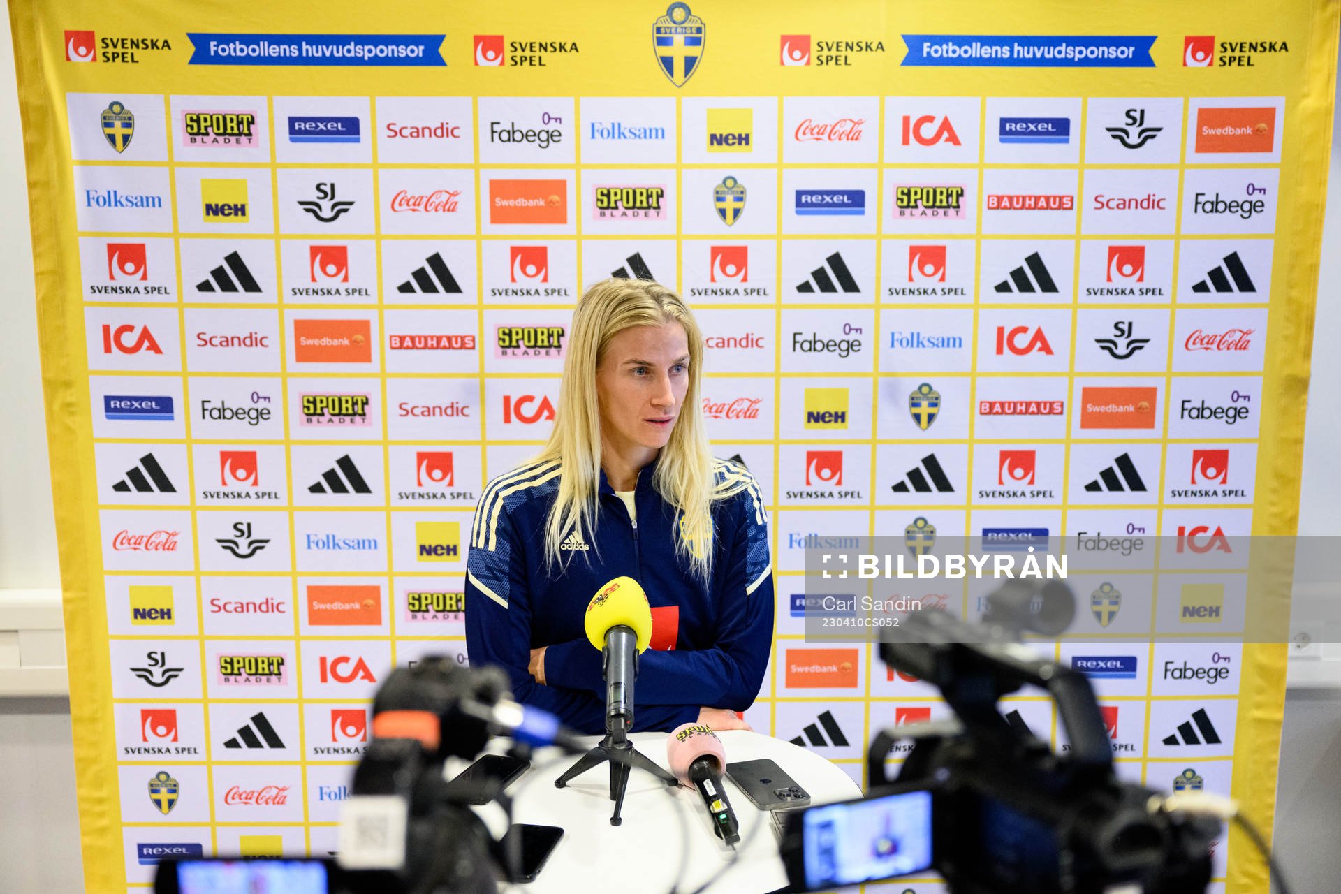 Sofia Jakobsson is being interviewed