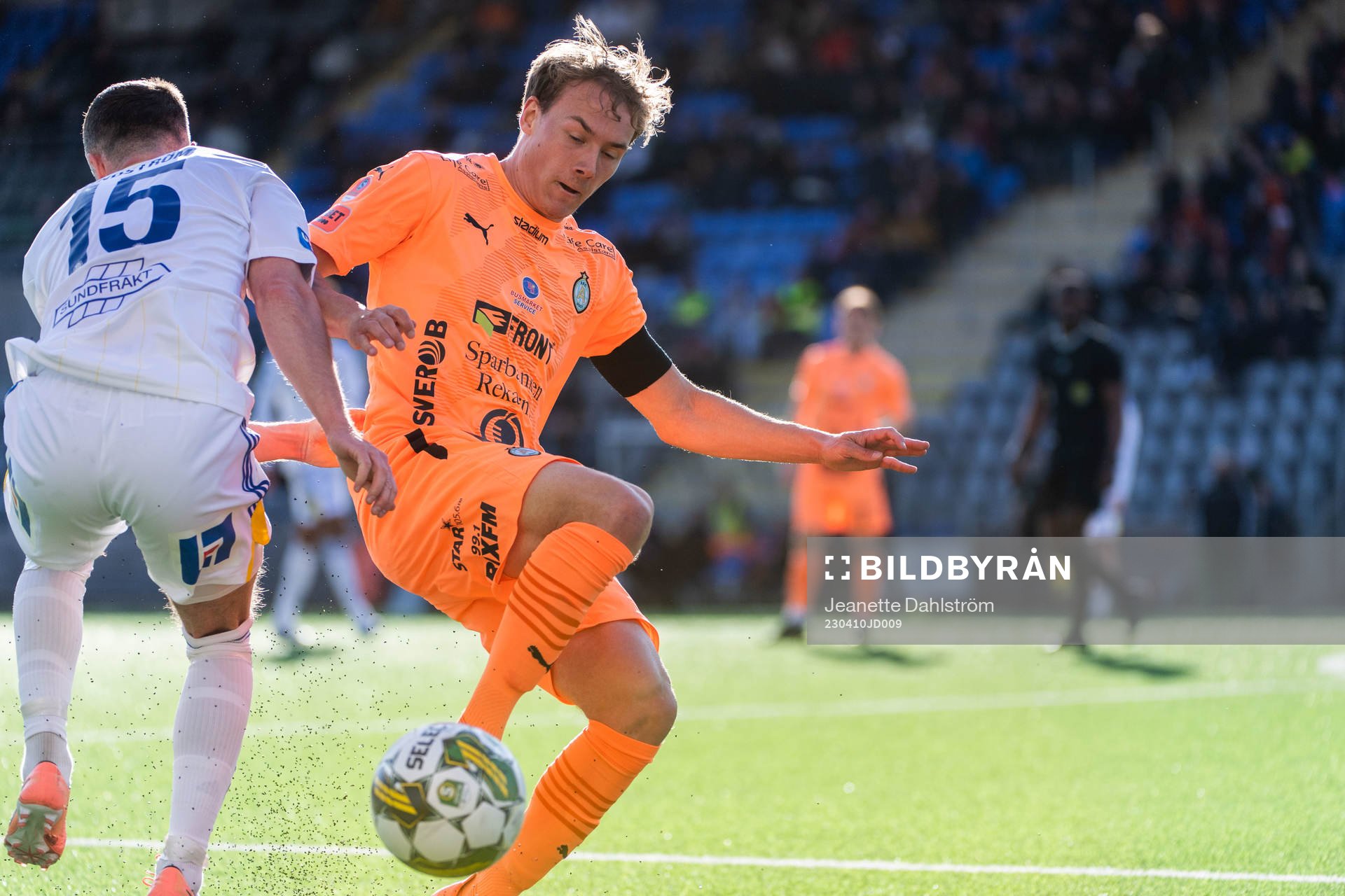 GIF Sundsvalls Robert Lundström och AFC Eskilstunas Anton