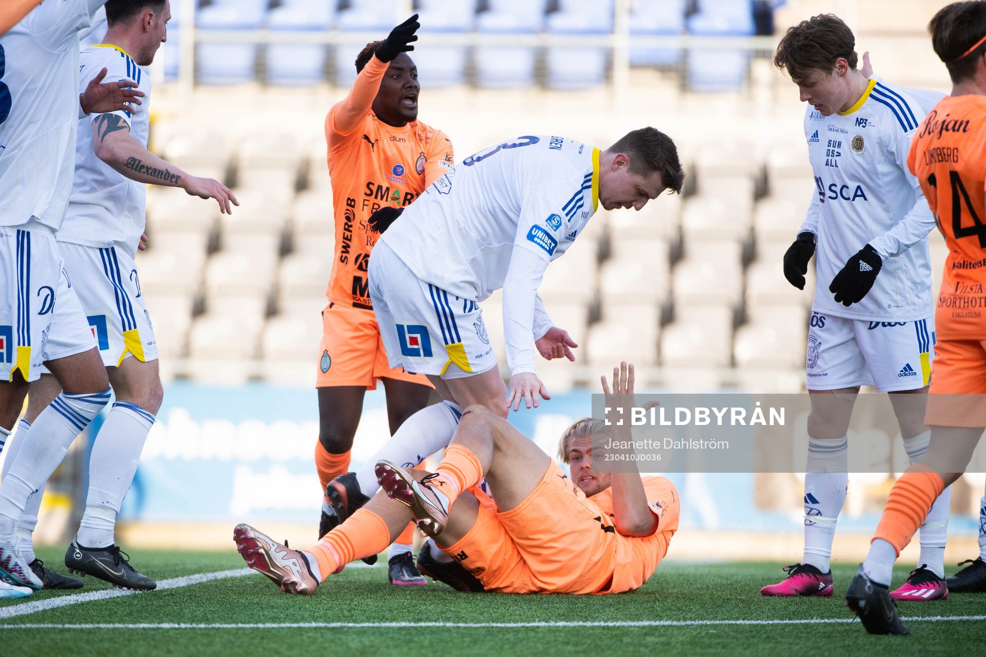 AFC Eskilstunas Mattis Adolfsson, Aliyu Yakubu och GIF