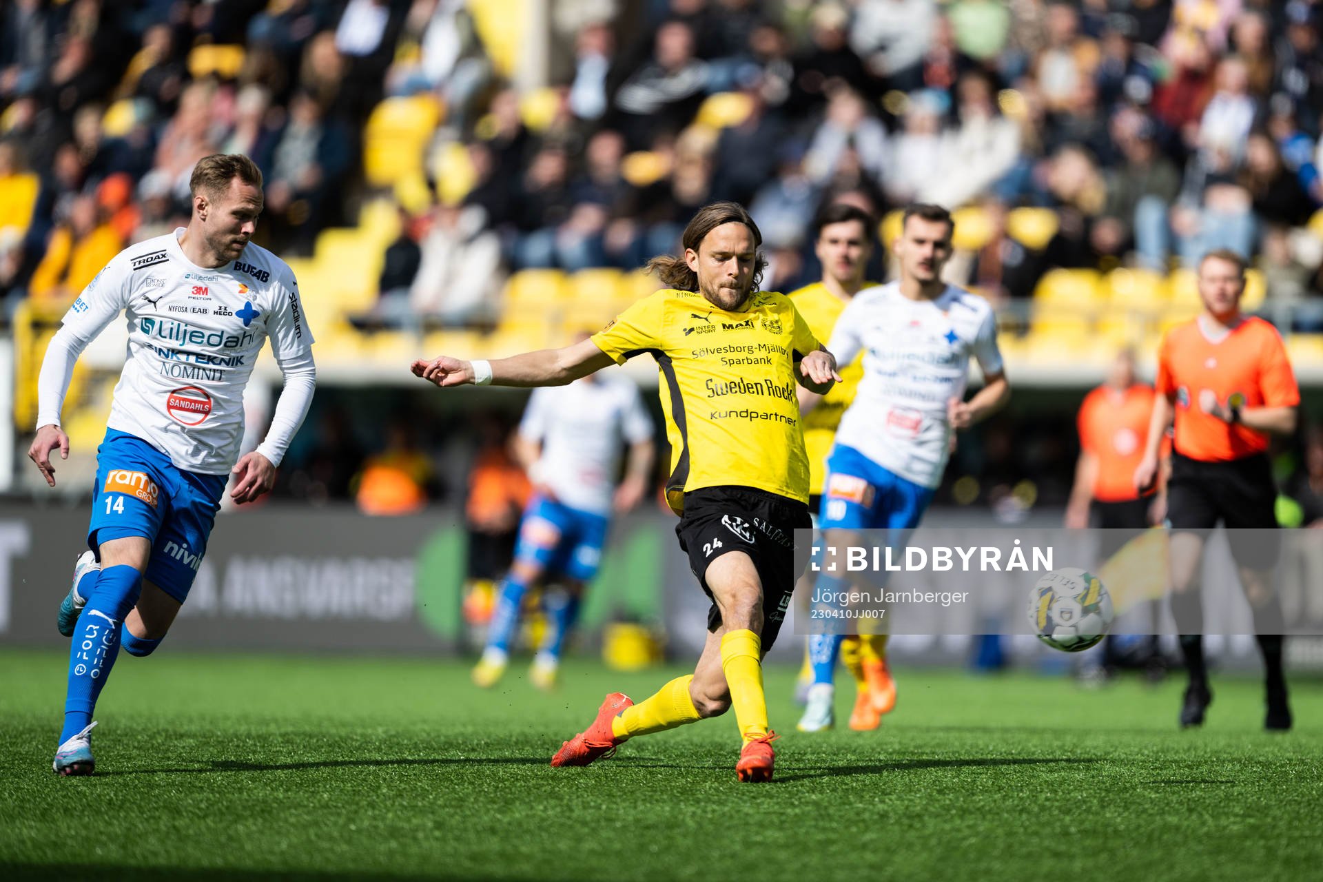 Värnamos Gustav Engvall och Mjällbys Tom Pettersson
