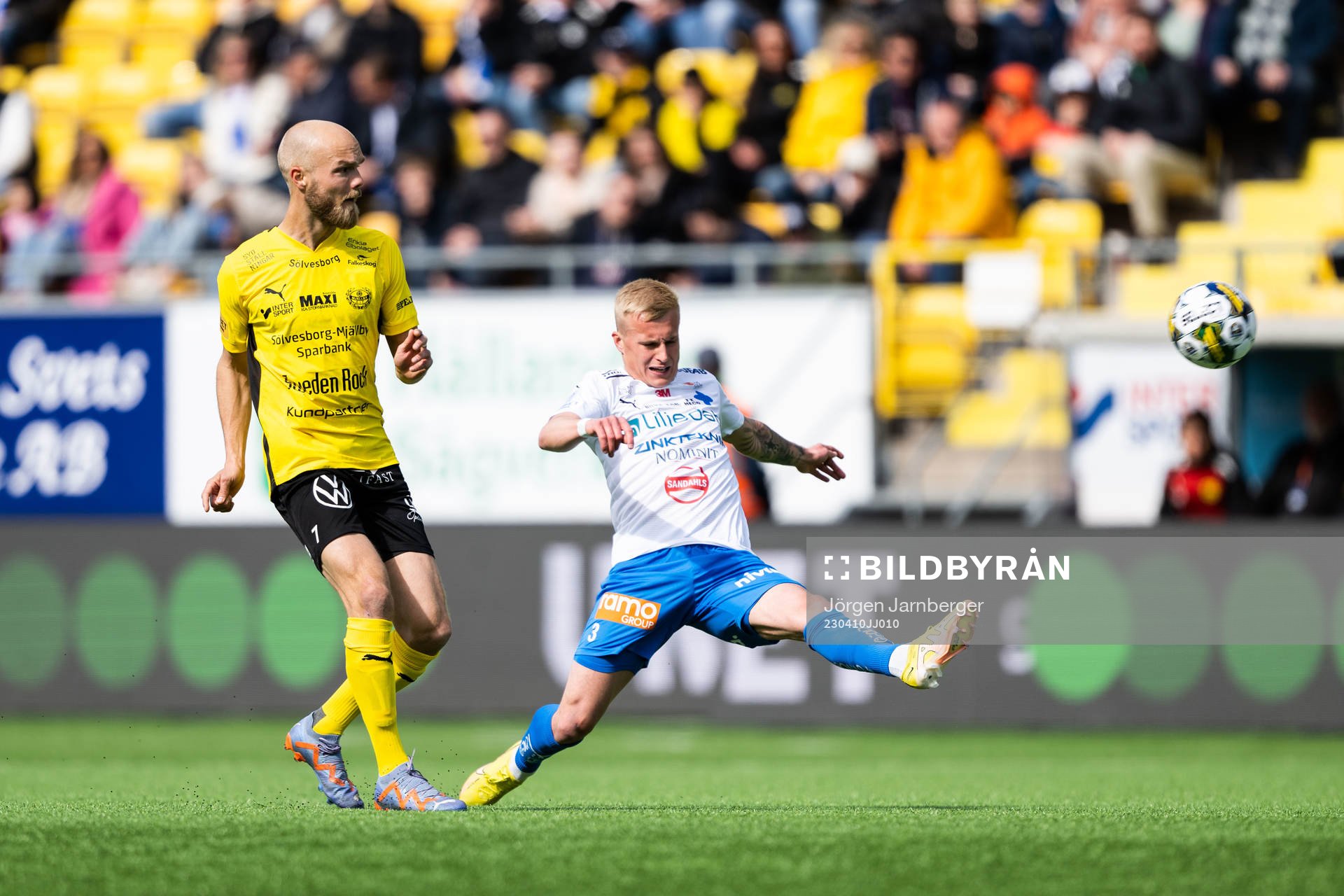 Mjällbys Viktor Gustafson och Värnamos Viktor Bergh