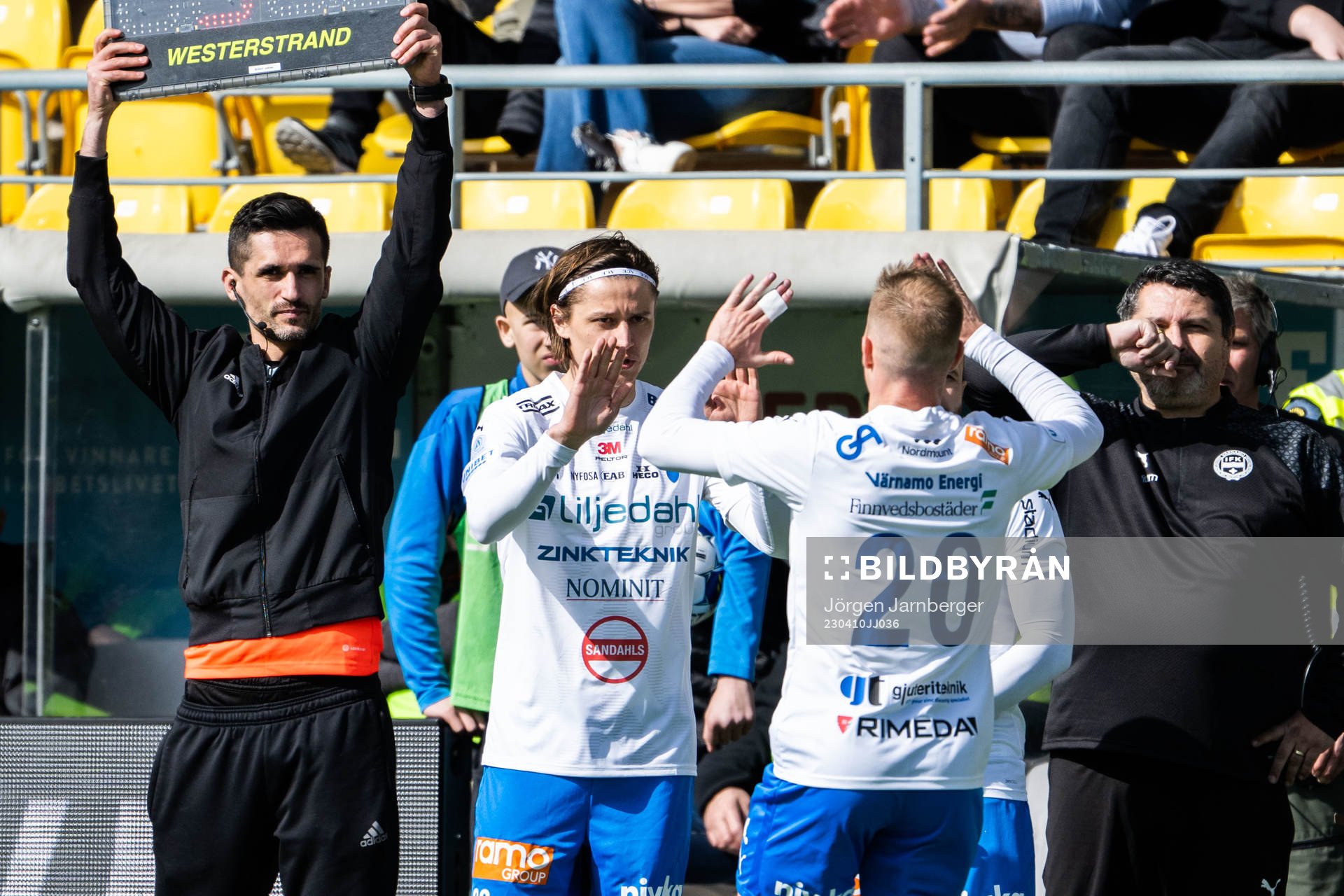 Värnamos Freddy Winsth byter med Simon Thern