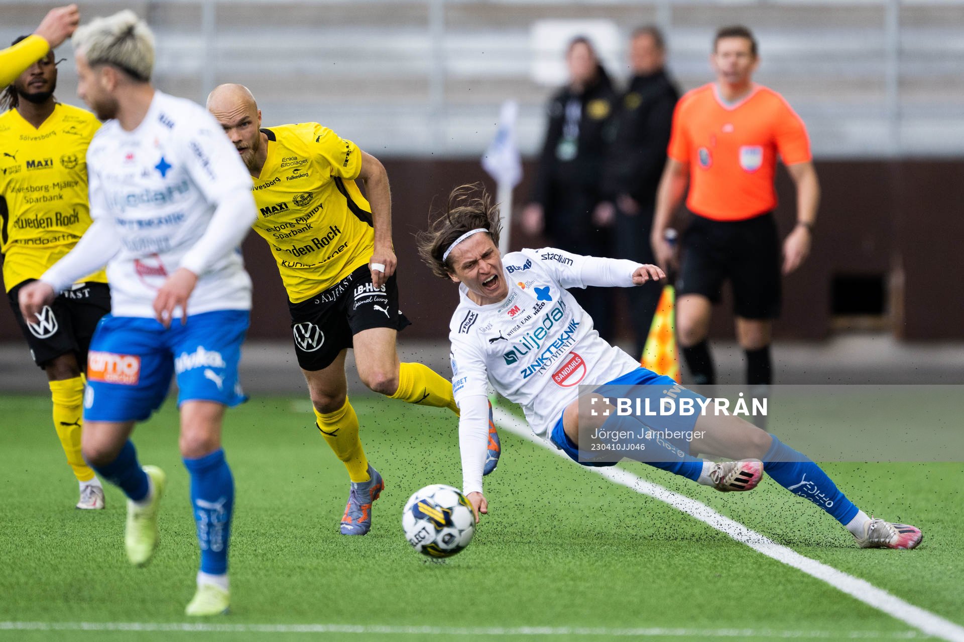 Mjällbys Viktor Gustafson och Värnamos Simon Thern