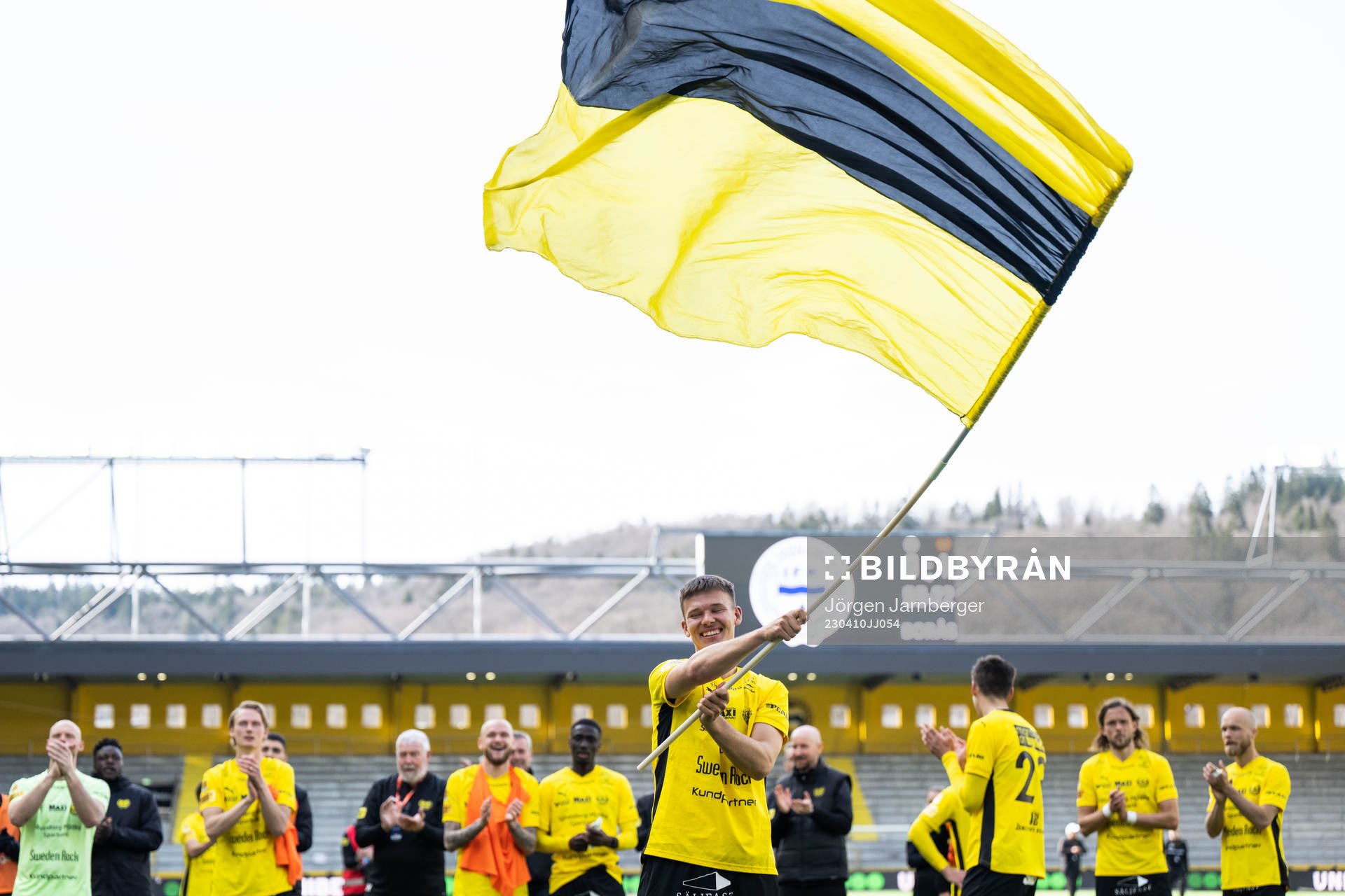 Mjällbys Arvid Brorsson jublar