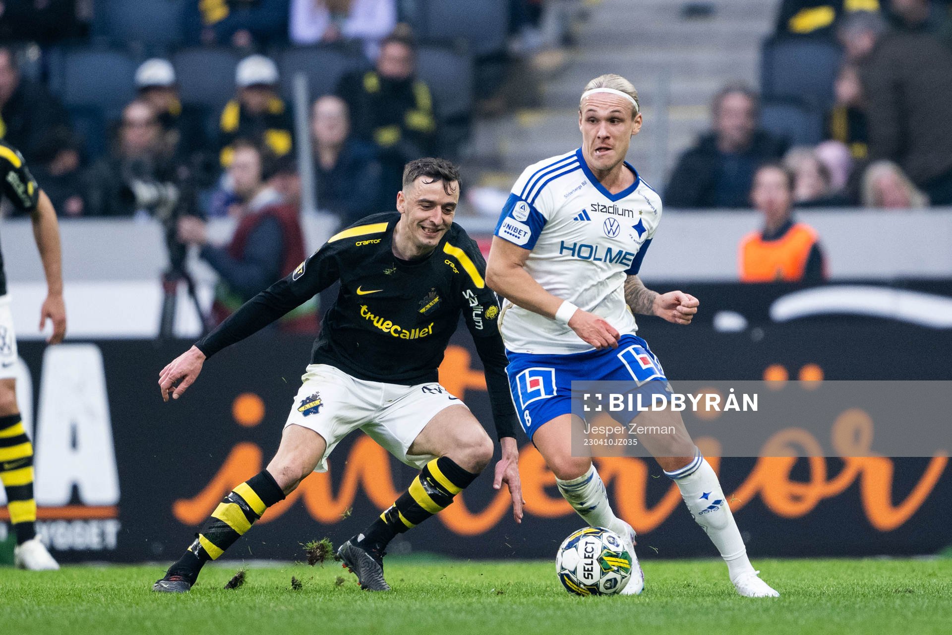 AIKs Jetmir Haliti och IFK Norrköpings Arnor Sigurdsson