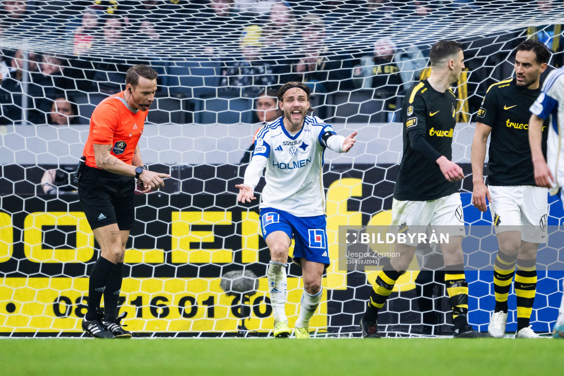 IFK Norrköpings Christoffer Nyman reagerar på domslut av