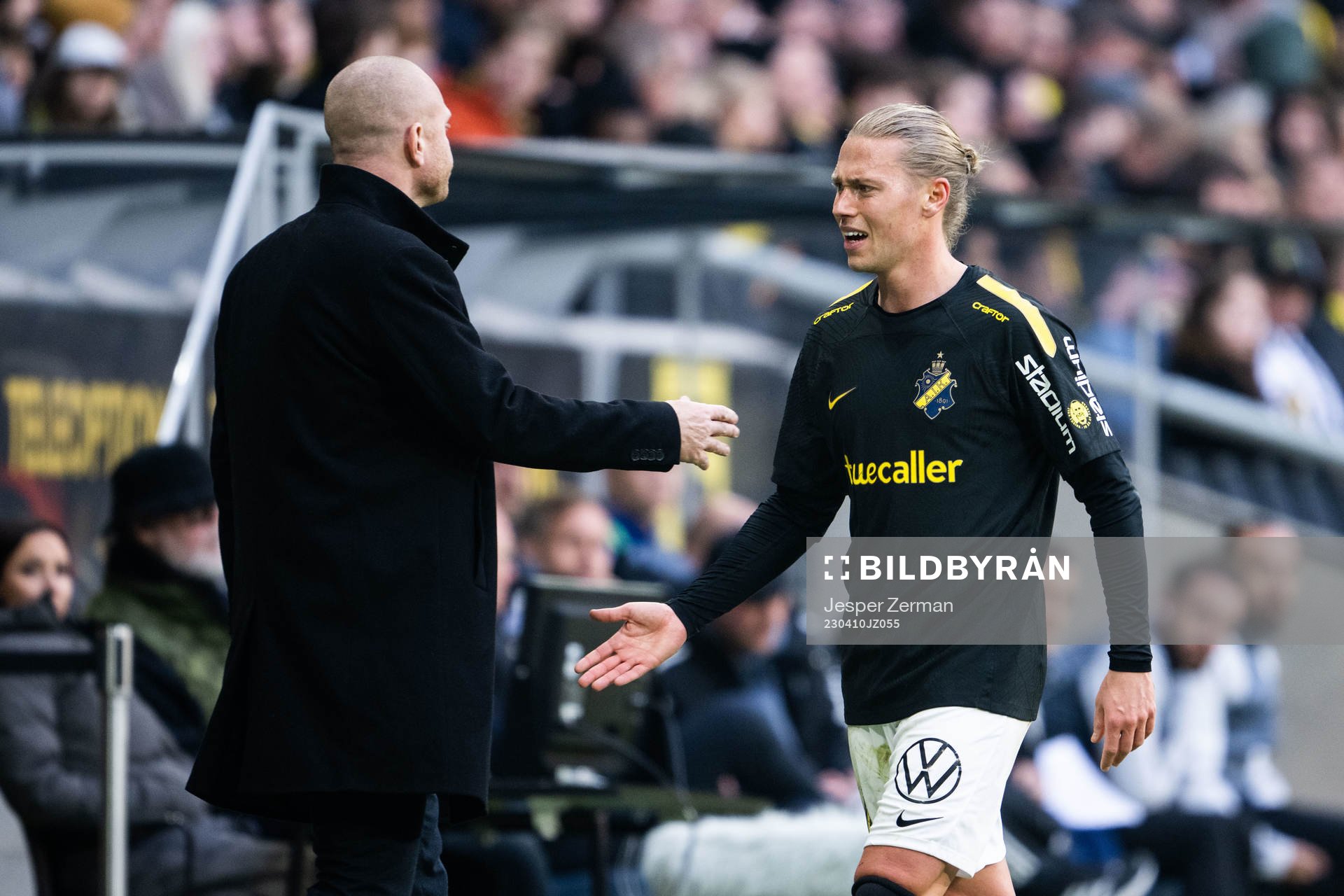 AIKs Viktor Fischer reagerar mot tränare Andreas