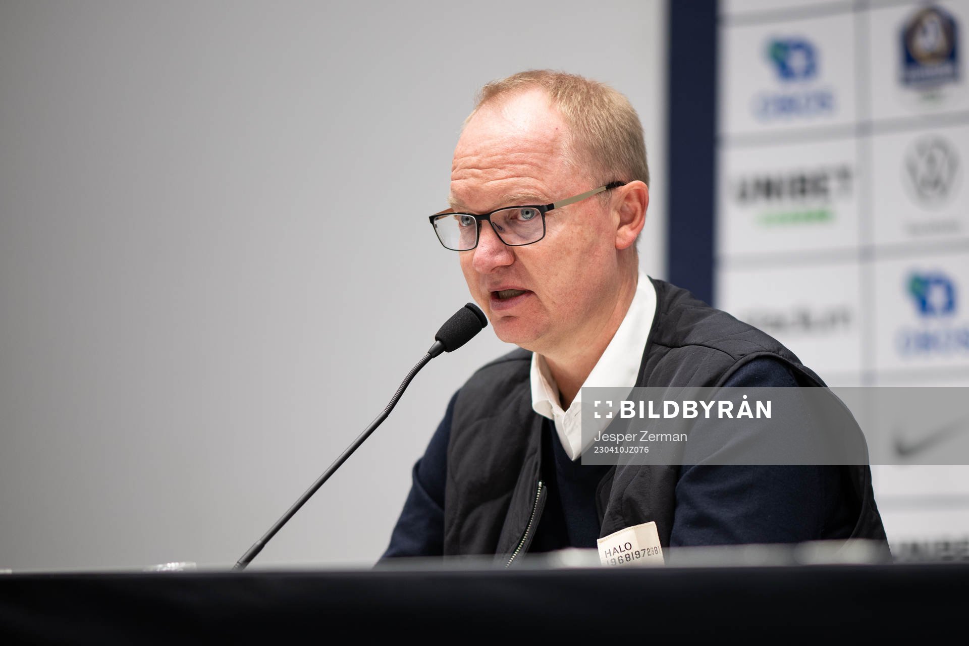 IFK Norrköpings tränare Glen Riddersholm under en presskonferens efter fotbollsmatchen i Allsvenskan mellan AIK och IFK Norrköping den 10 april 2023 i Stockholm.