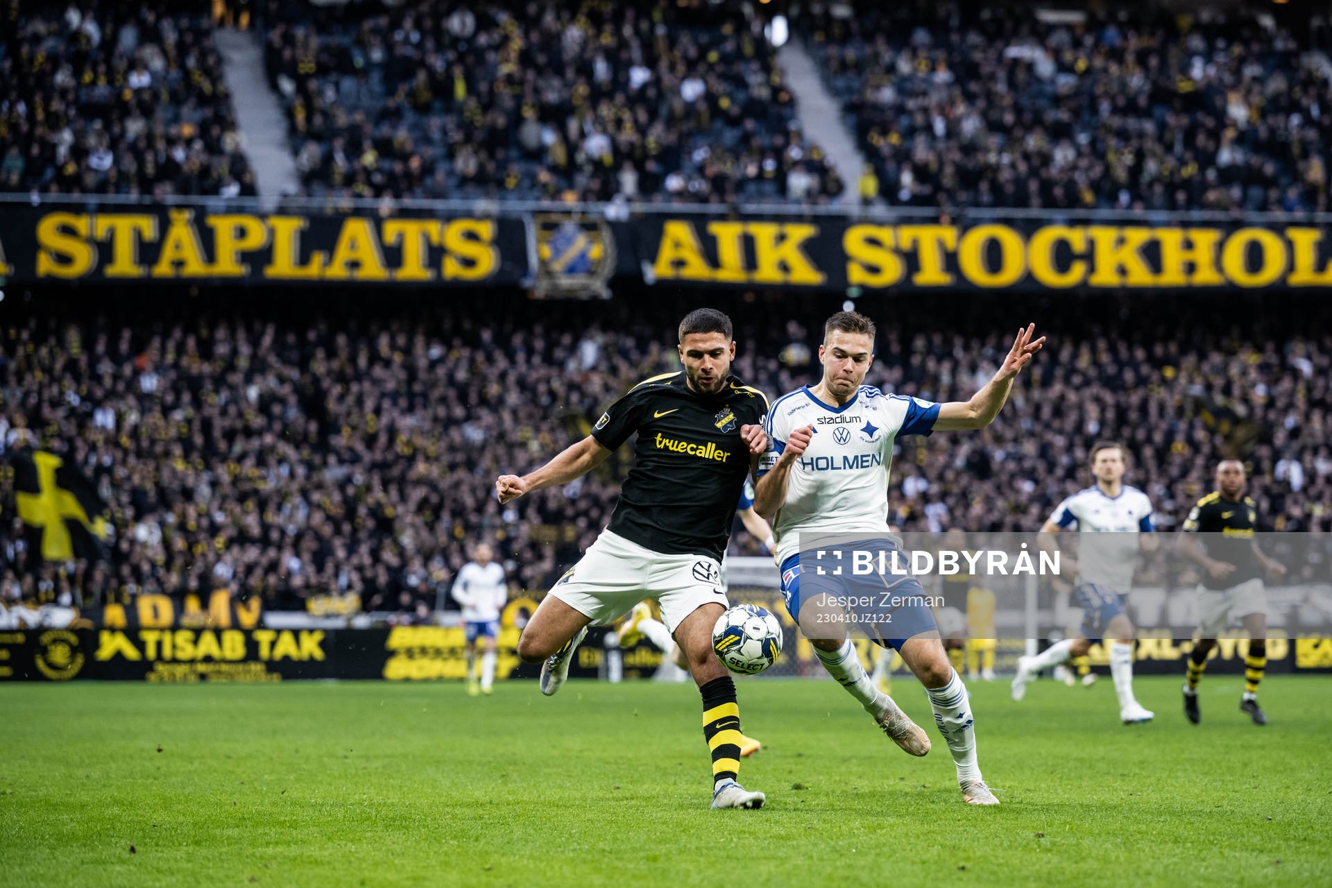 AIKs Omar Faraj och IFK Norrköpings Wille Jakobsson