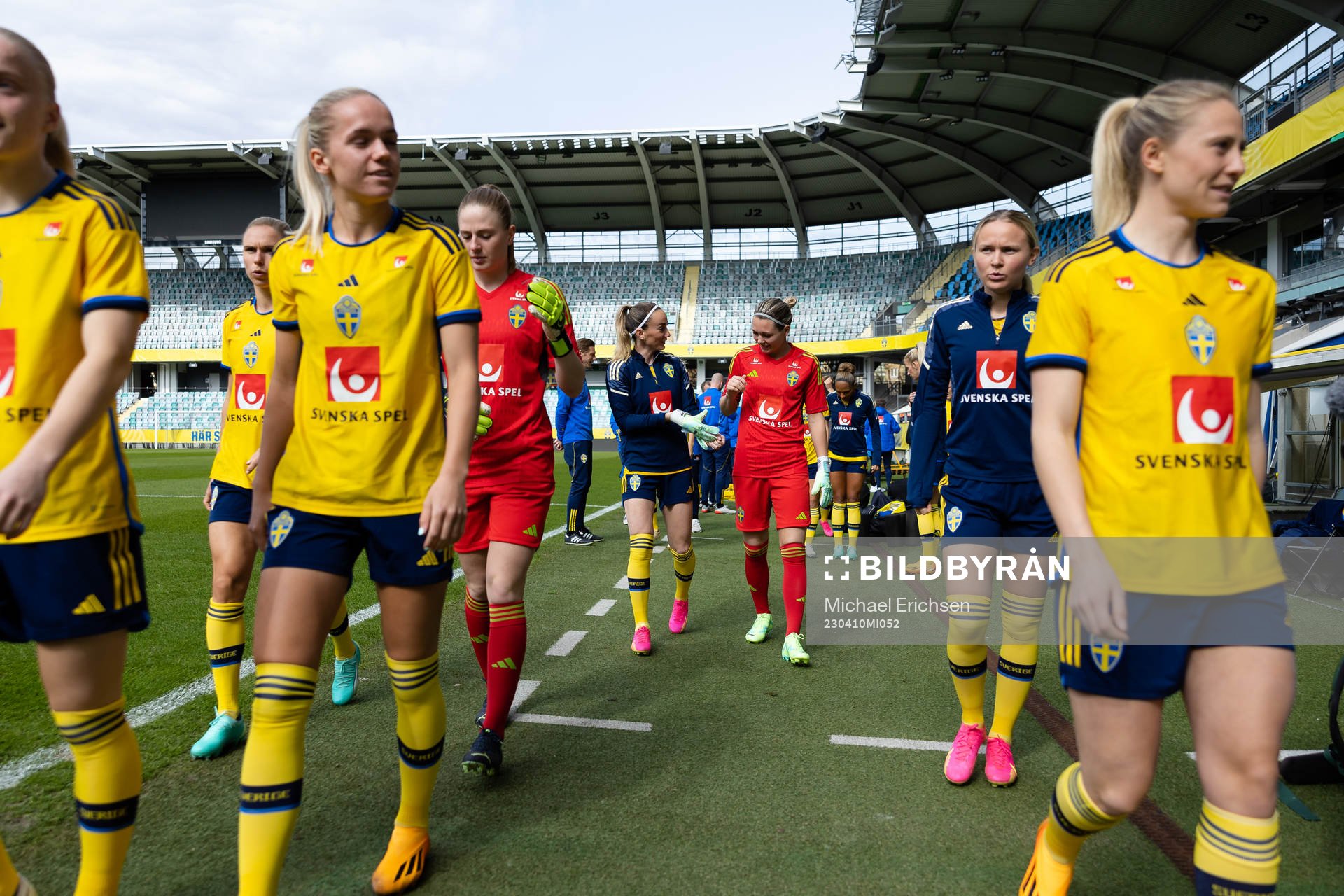 Kosovare Asllani and goalkeeper Jennifer Falk of the