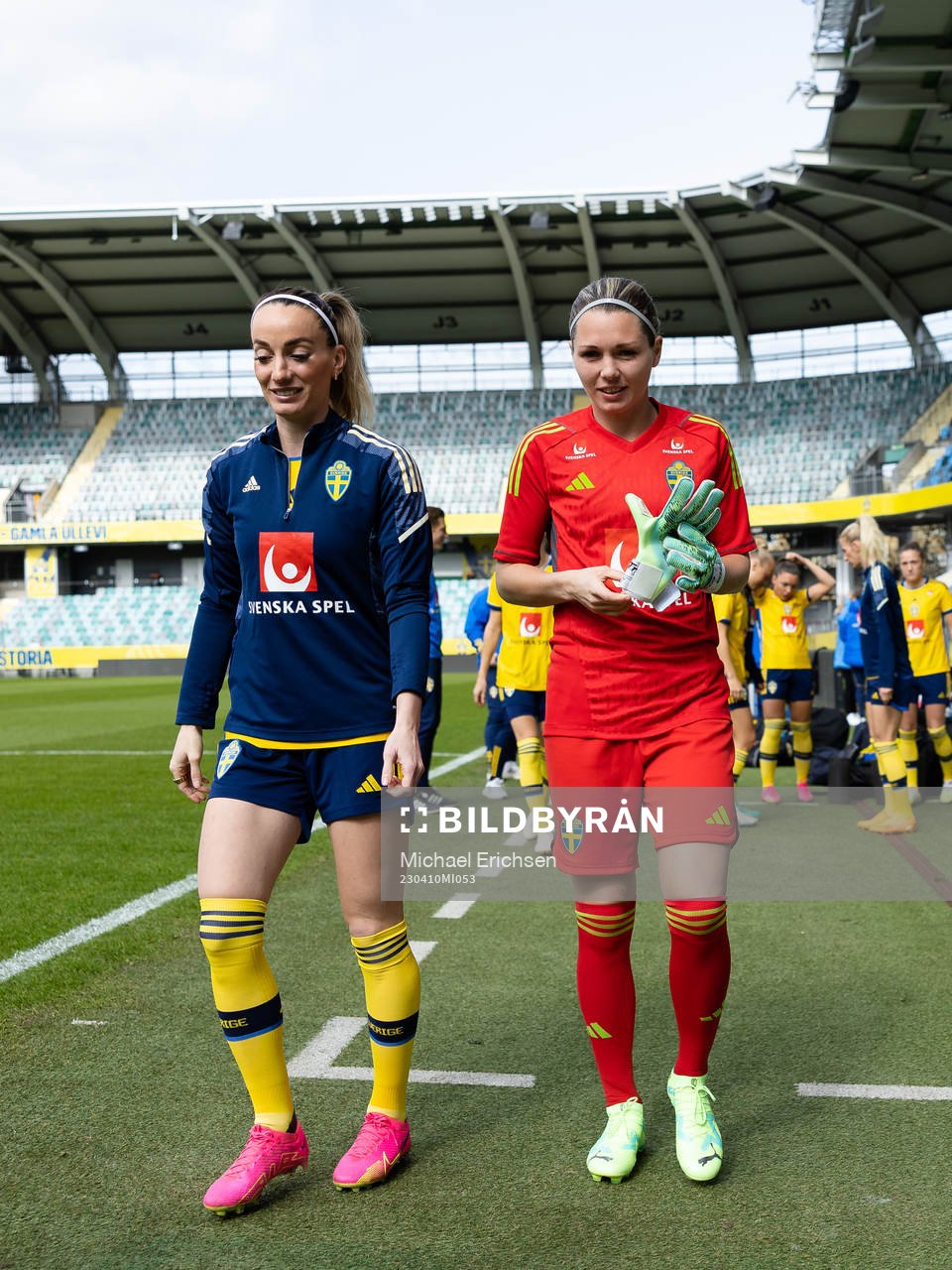Kosovare Asllani and goalkeeper Jennifer Falk of the