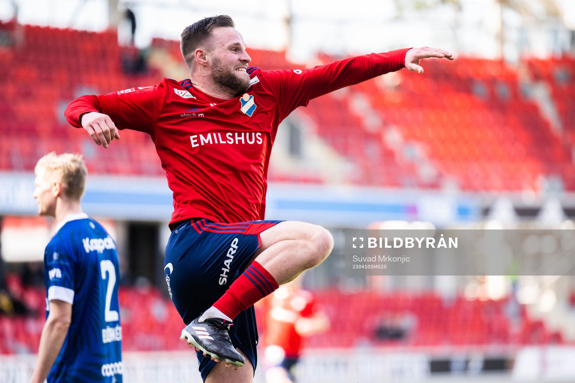 Östers Niklas Söderberg jublar