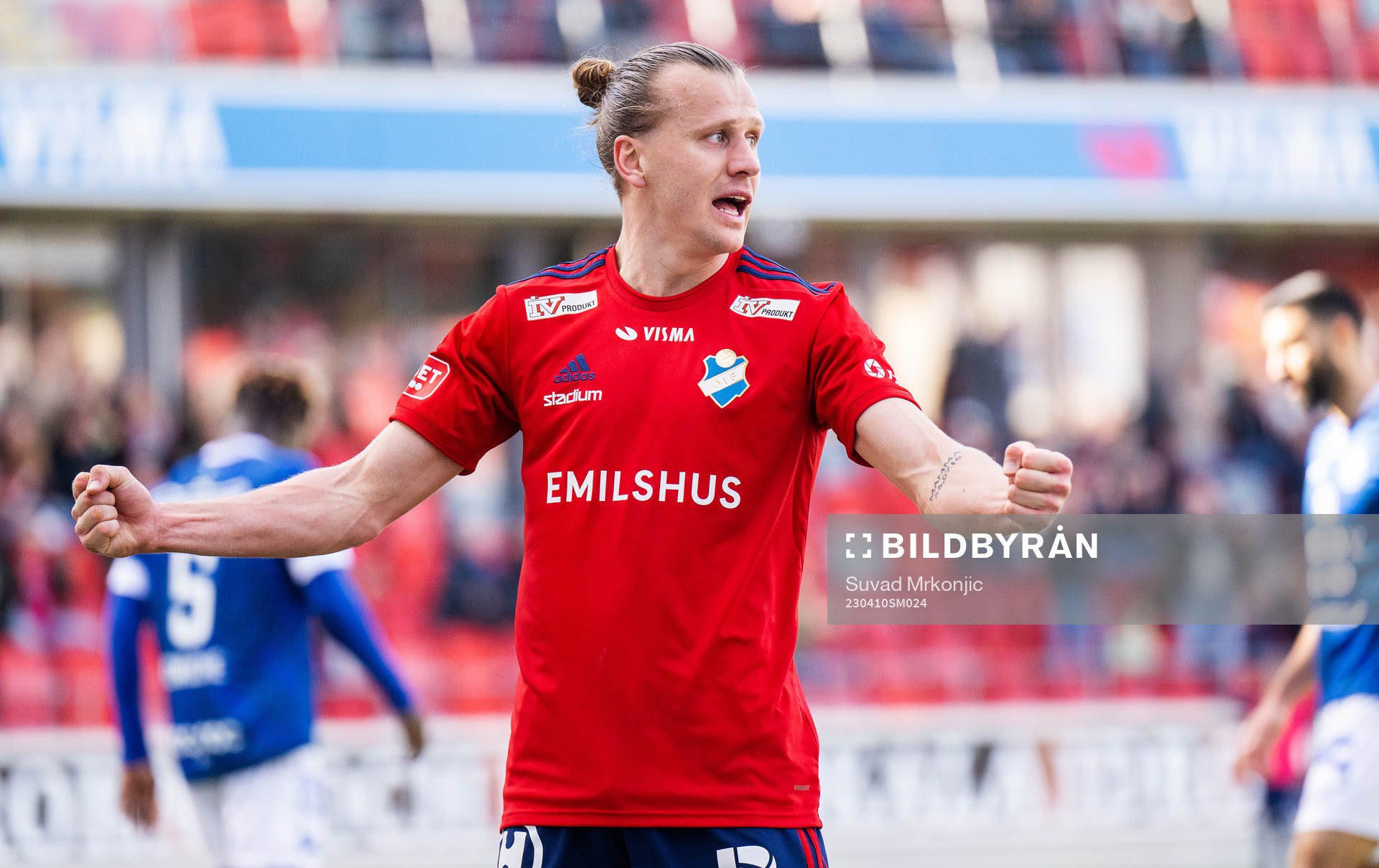 Östers Jesper Jonasson Westermark jublar efter 2-1 under fotbollsmatchen i Superettan mellan Öster och Trelleborg den 10 april 2023 i Växjö.