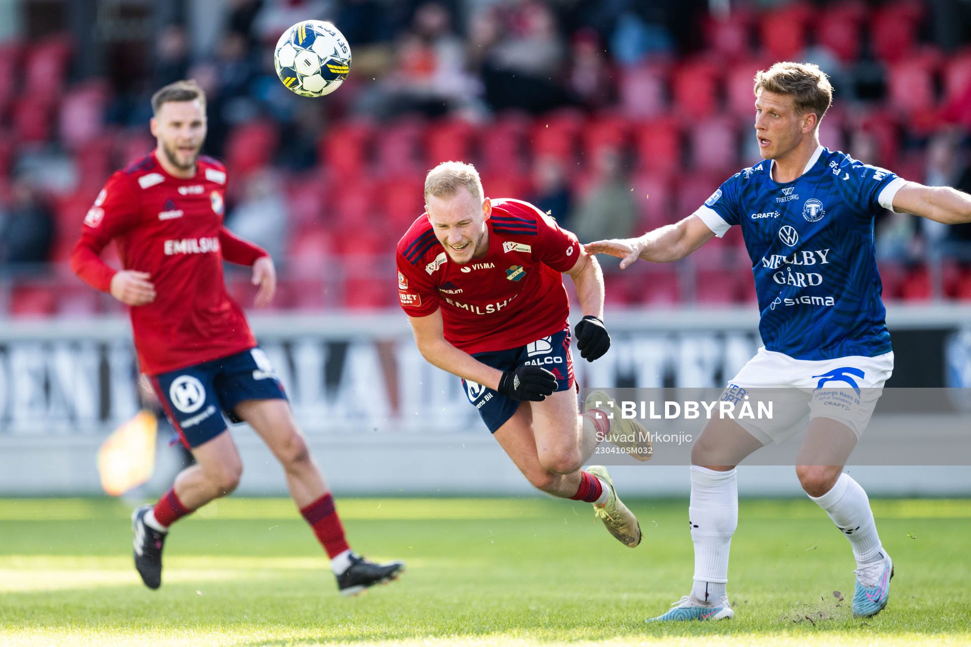 Östers Adam Bergmark Wiberg och Trelleborgs Tobias Karlsson