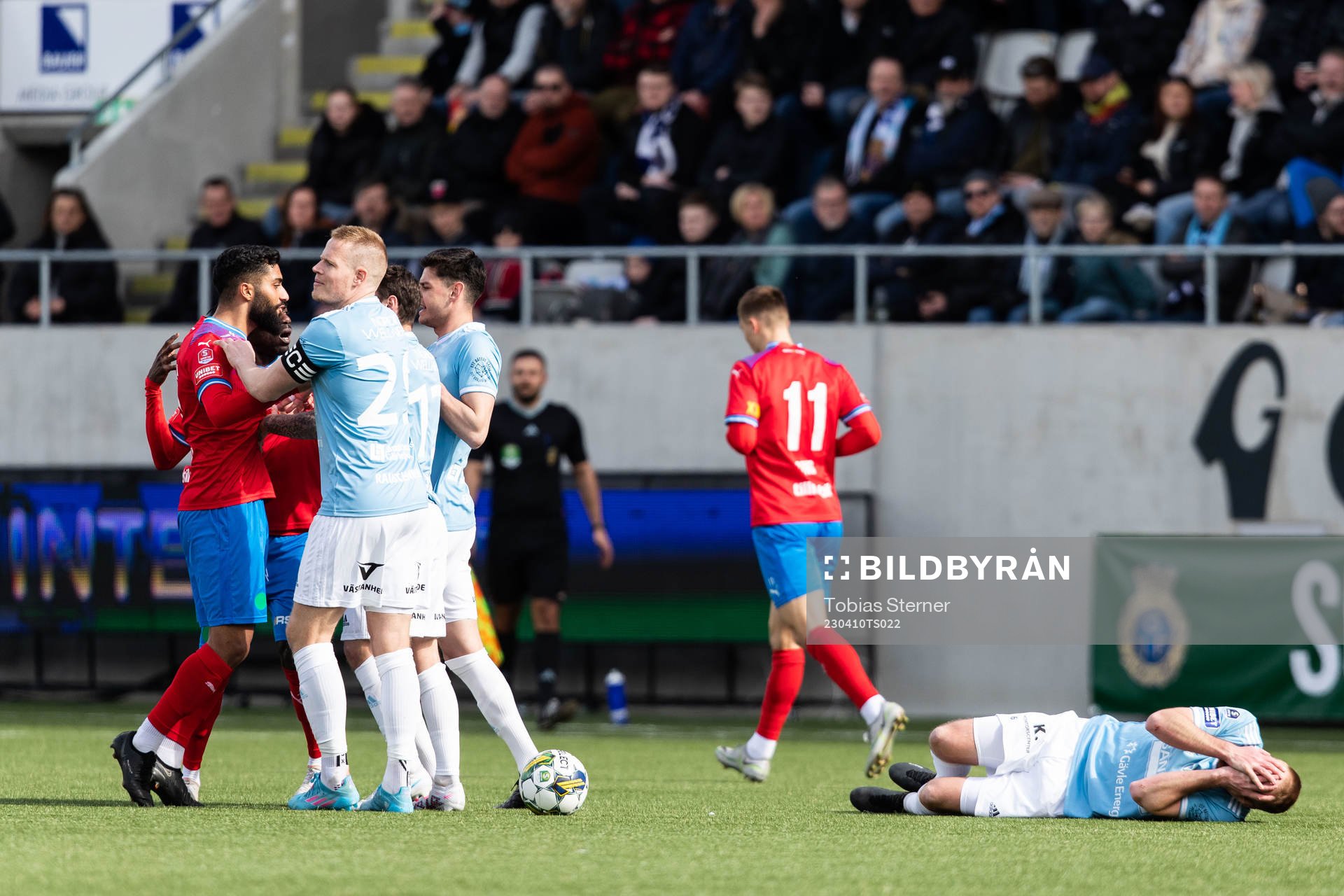 Helsingborgs Amin Al-Hamawi och Benjamin Acquah mot Gefles