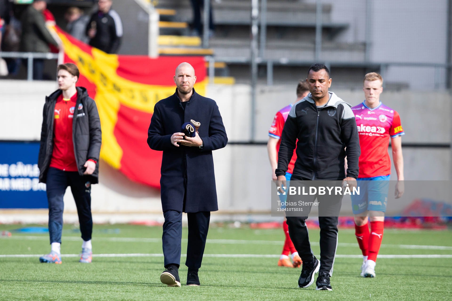 Helsingborgs tränare Mattias Lindström och Alvaro Santos