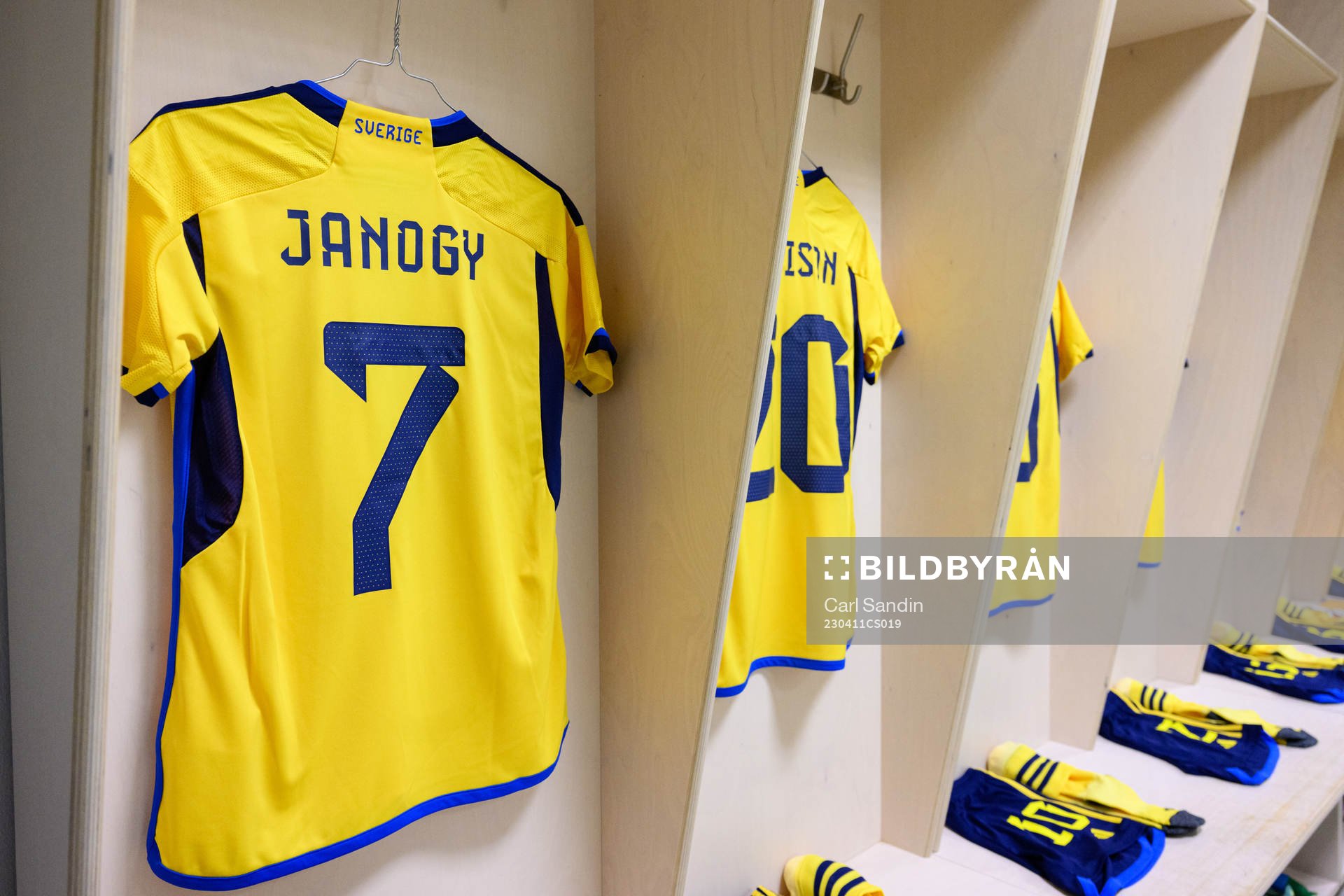 The jersey of Madelen Janogy