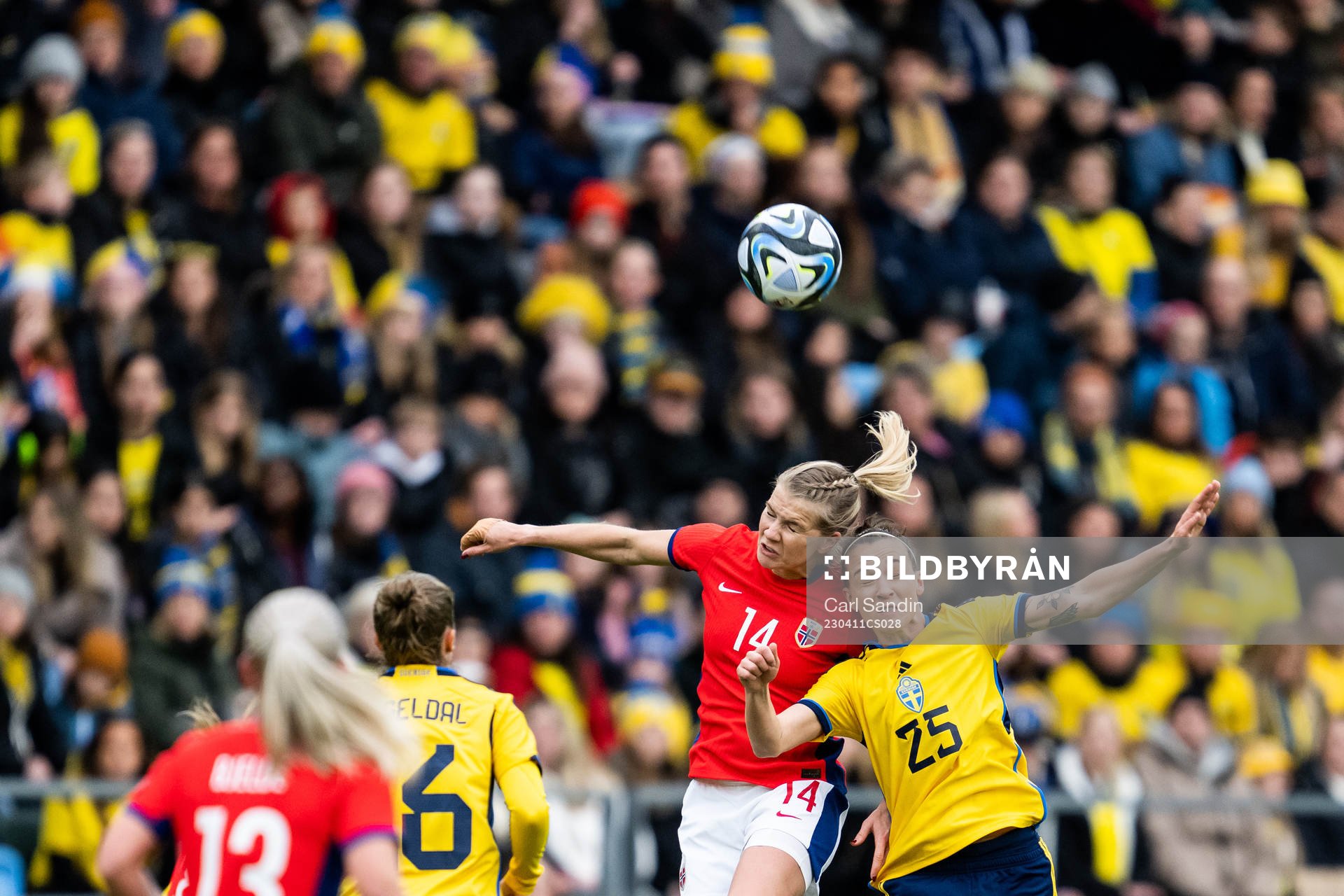 Ada Hegerberg of Norway and Julia Zigiotti Olme of Sweden