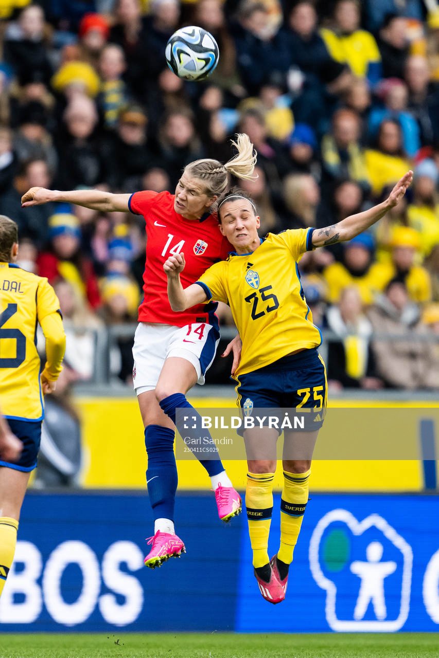 Ada Hegerberg of Norway and Julia Zigiotti Olme of Sweden