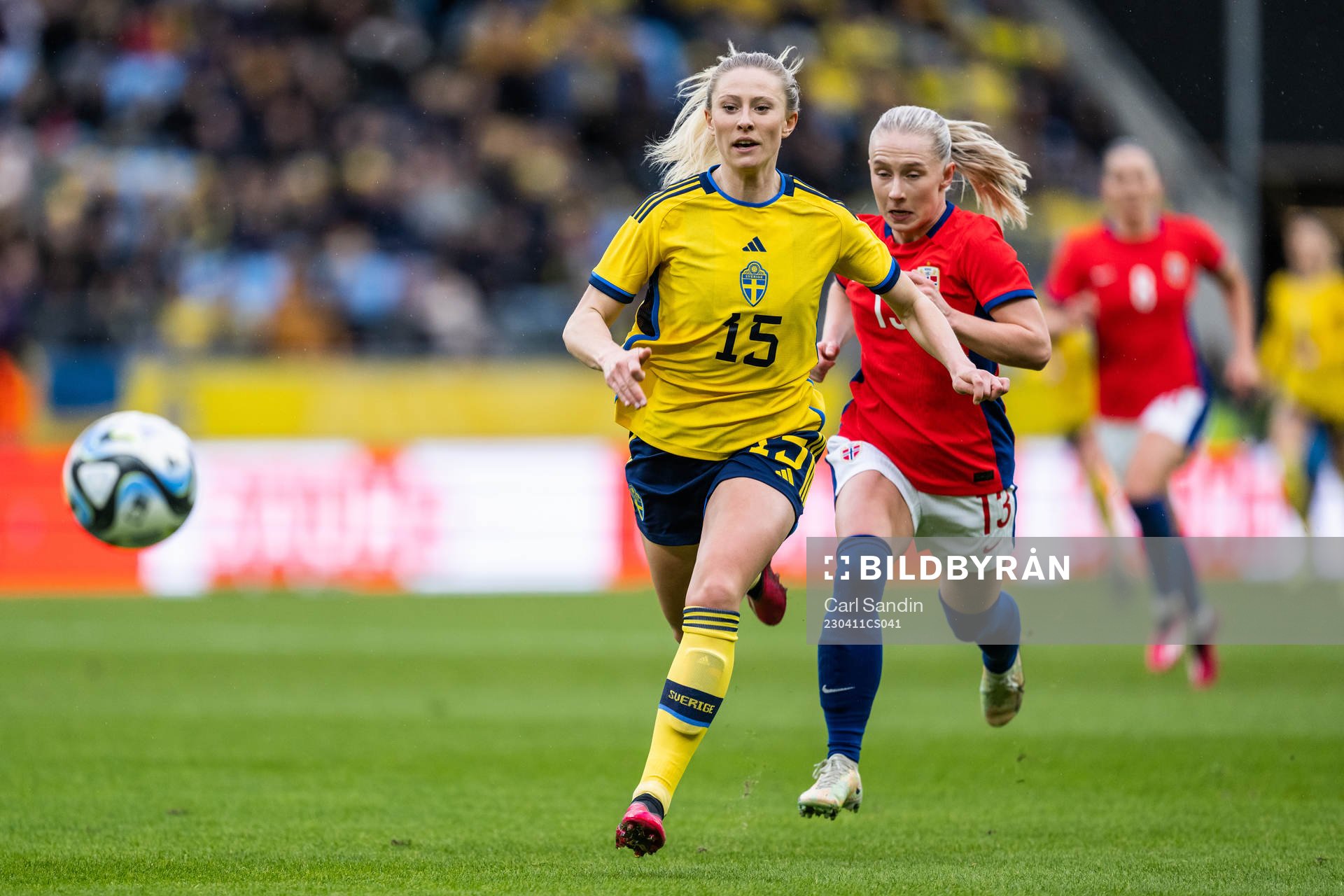 Rebecka Blomqvist of Sweden and Thea Bjelde of Norway