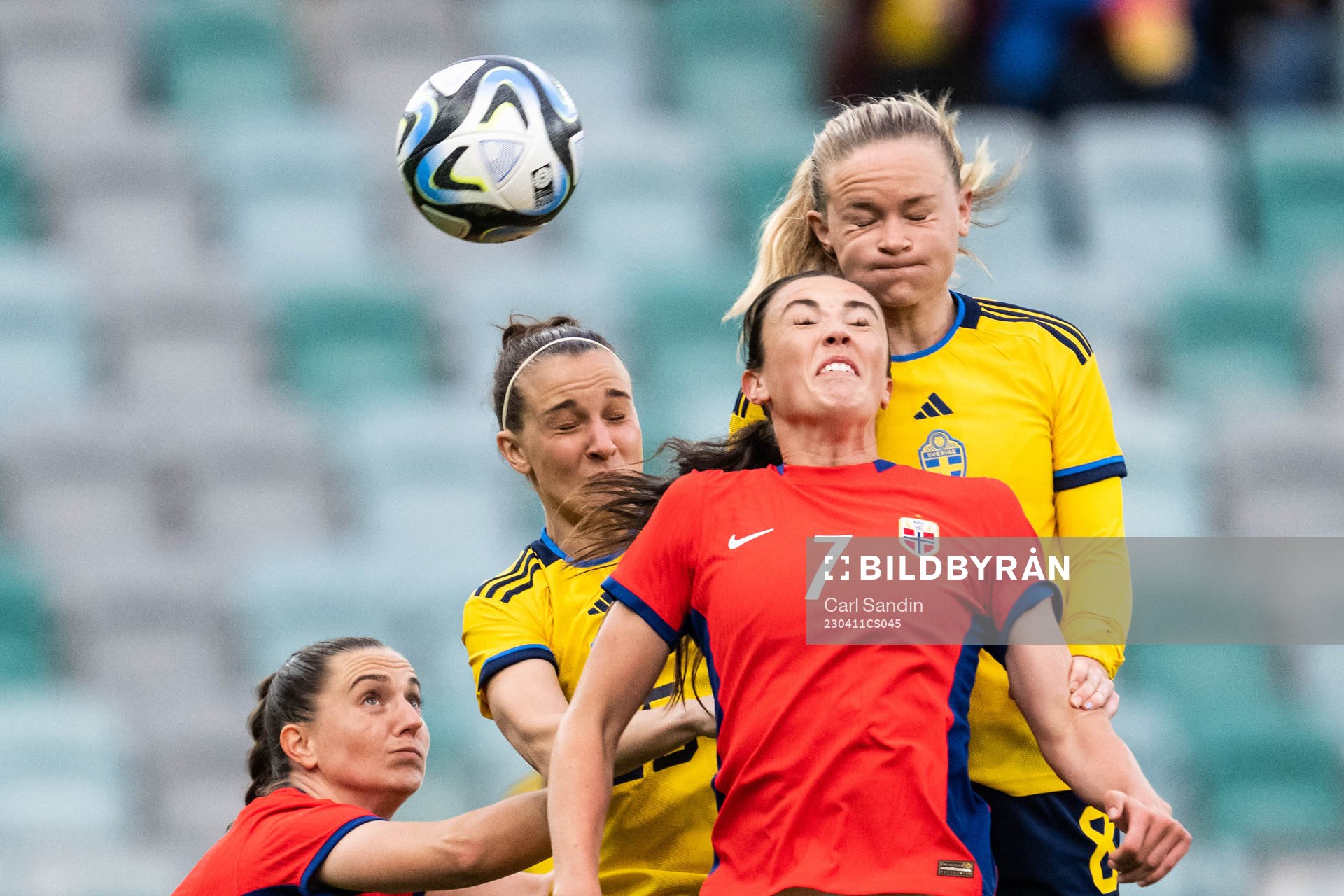 Julia Zigiotti Olme and Matilda Vinberg of Sweden against