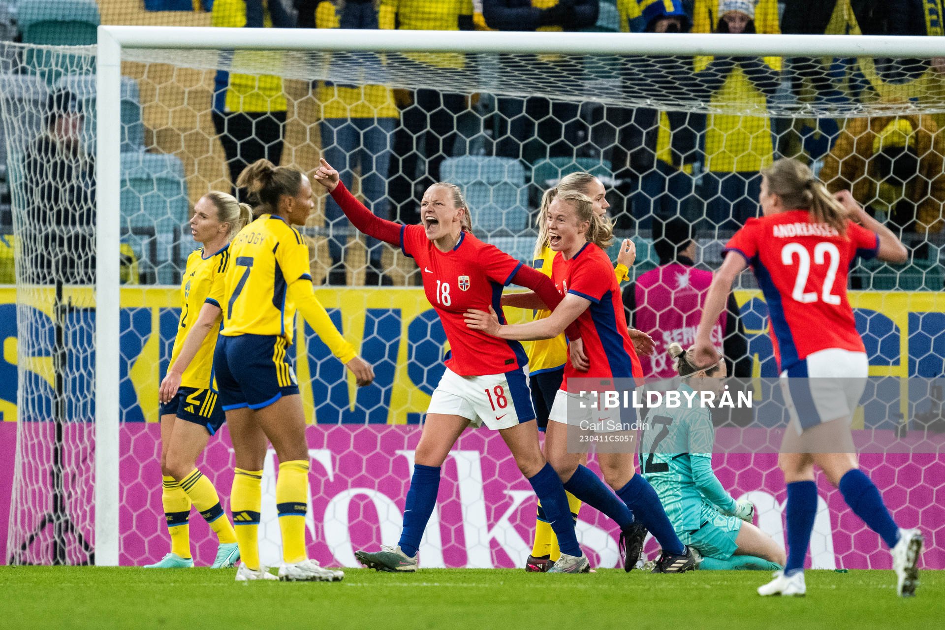Frida Maanum of Norway celebrates