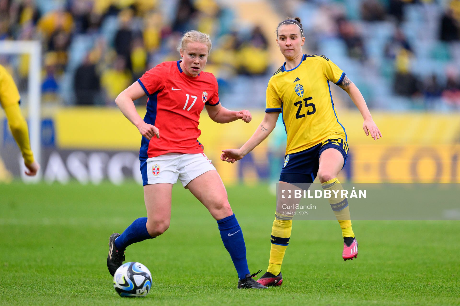 Julie Blakstad of Norway and Julia Zigiotti Olme