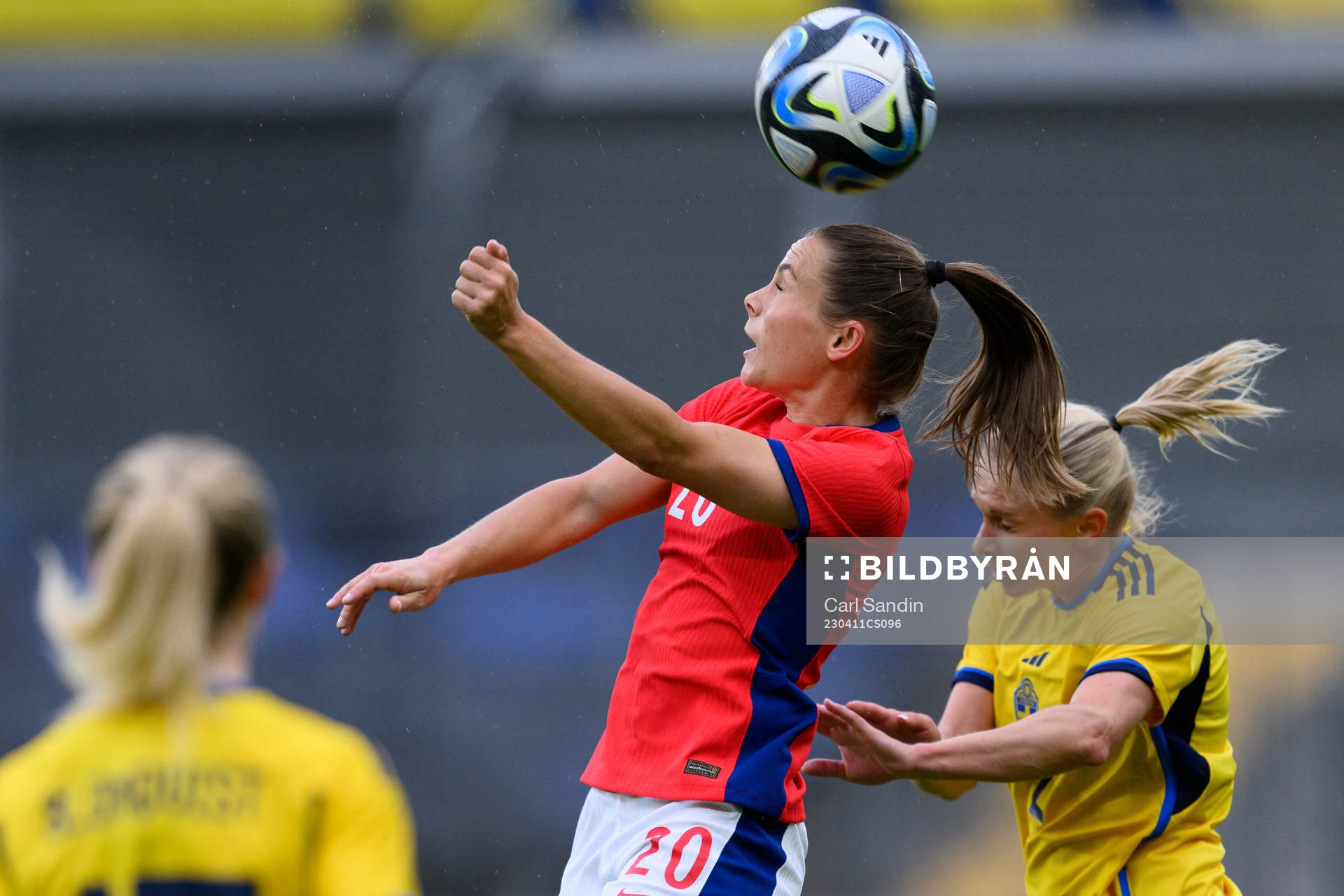 Emilie Bosshard Haavi of Norway and Jonna Andersson of