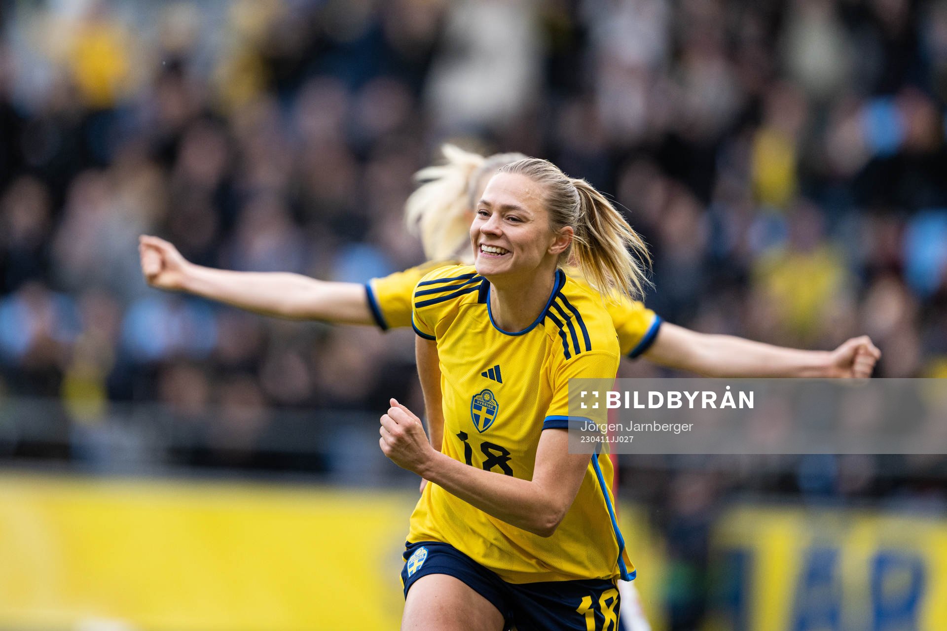 Fridolina Rolfö of Sweden celebrates
