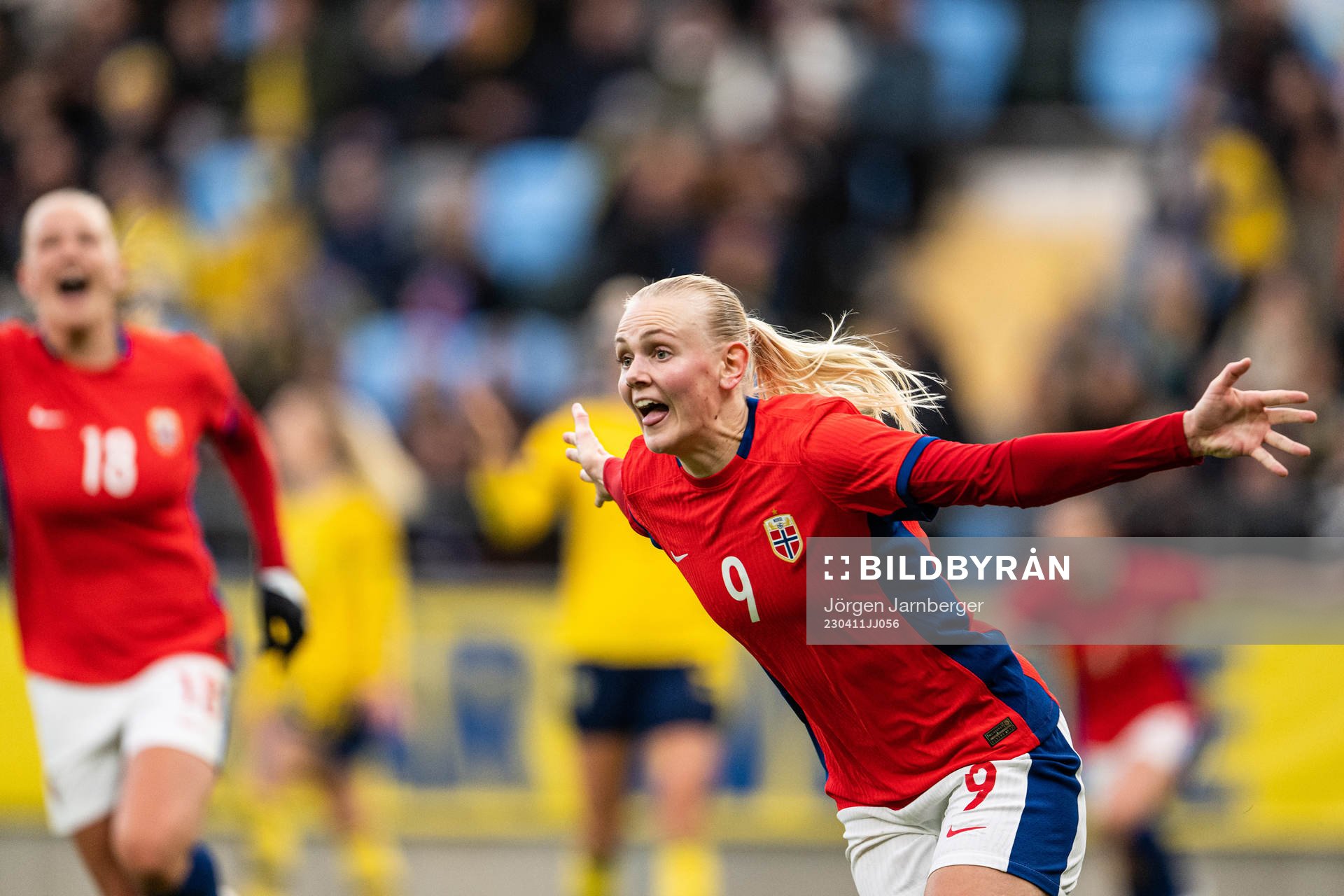 Karina Sævik of Norway celebrate