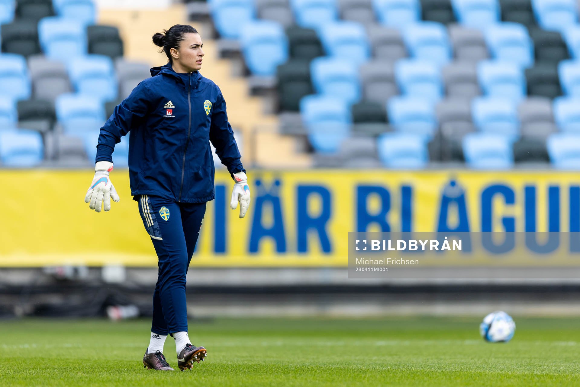 goalkeeper Zecira Musovic of Sweden