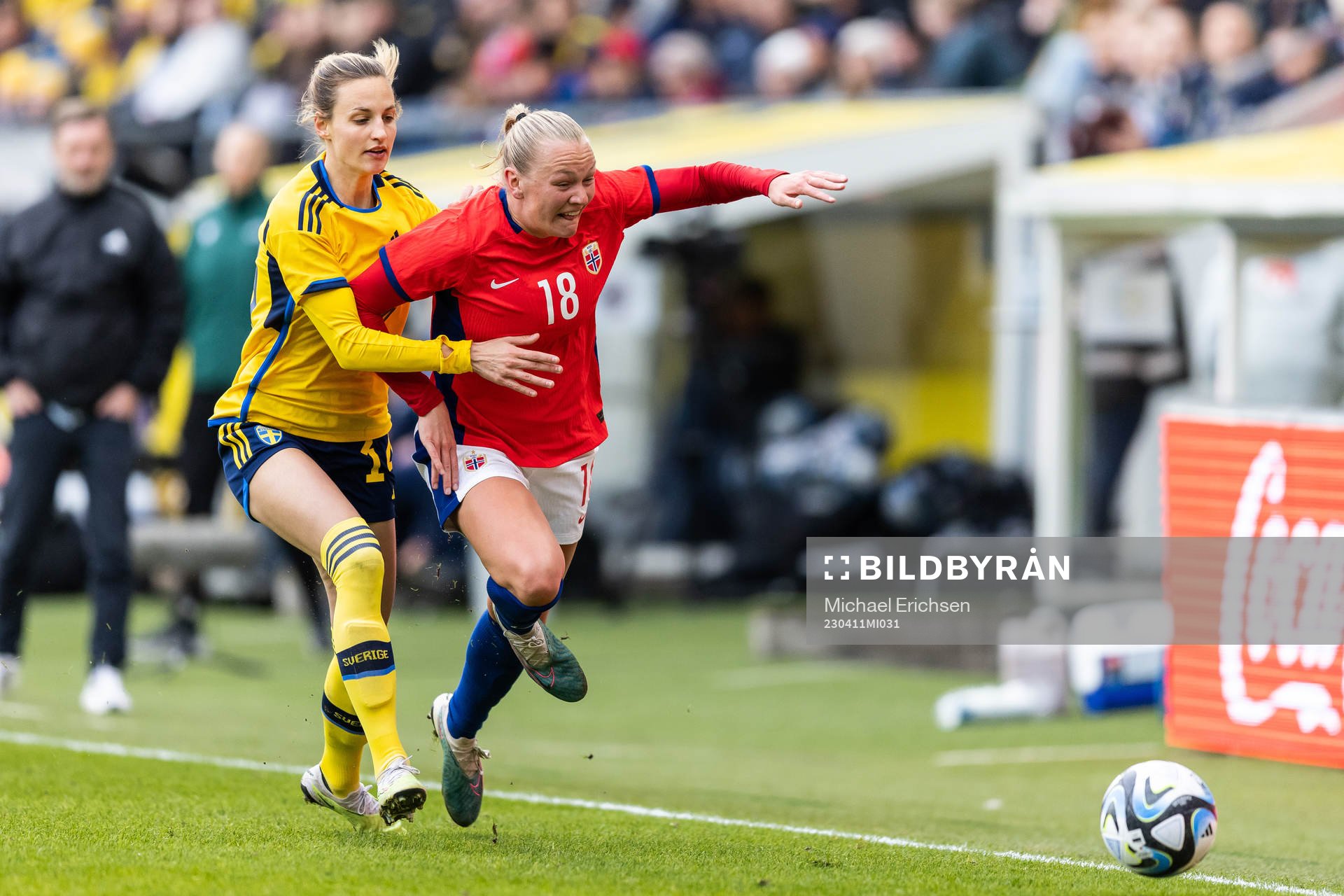 Nathalie Björn of Sweden and Frida Maanum of Norway