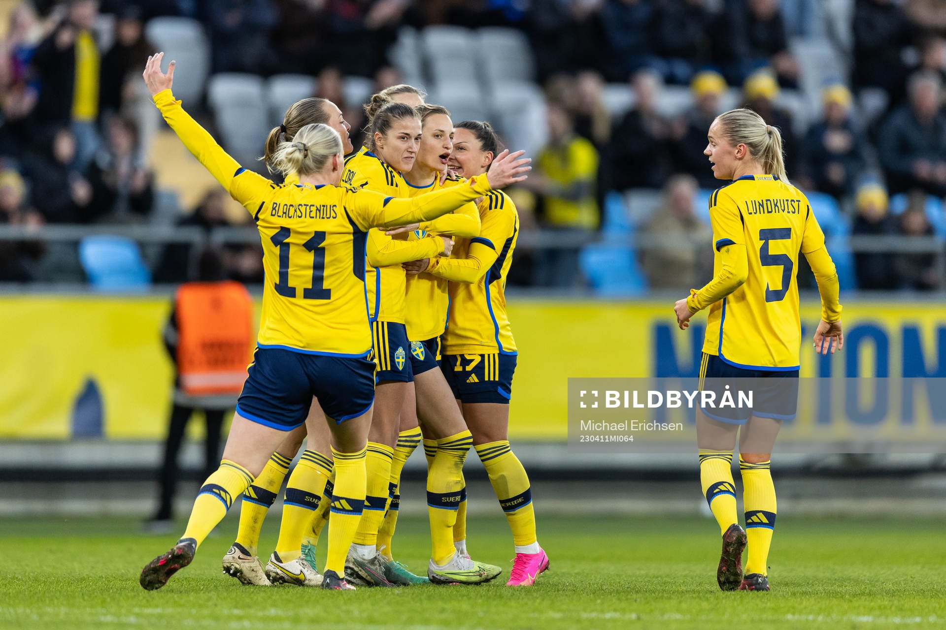 Nathalie Björn of Sweden celebrates with teammates