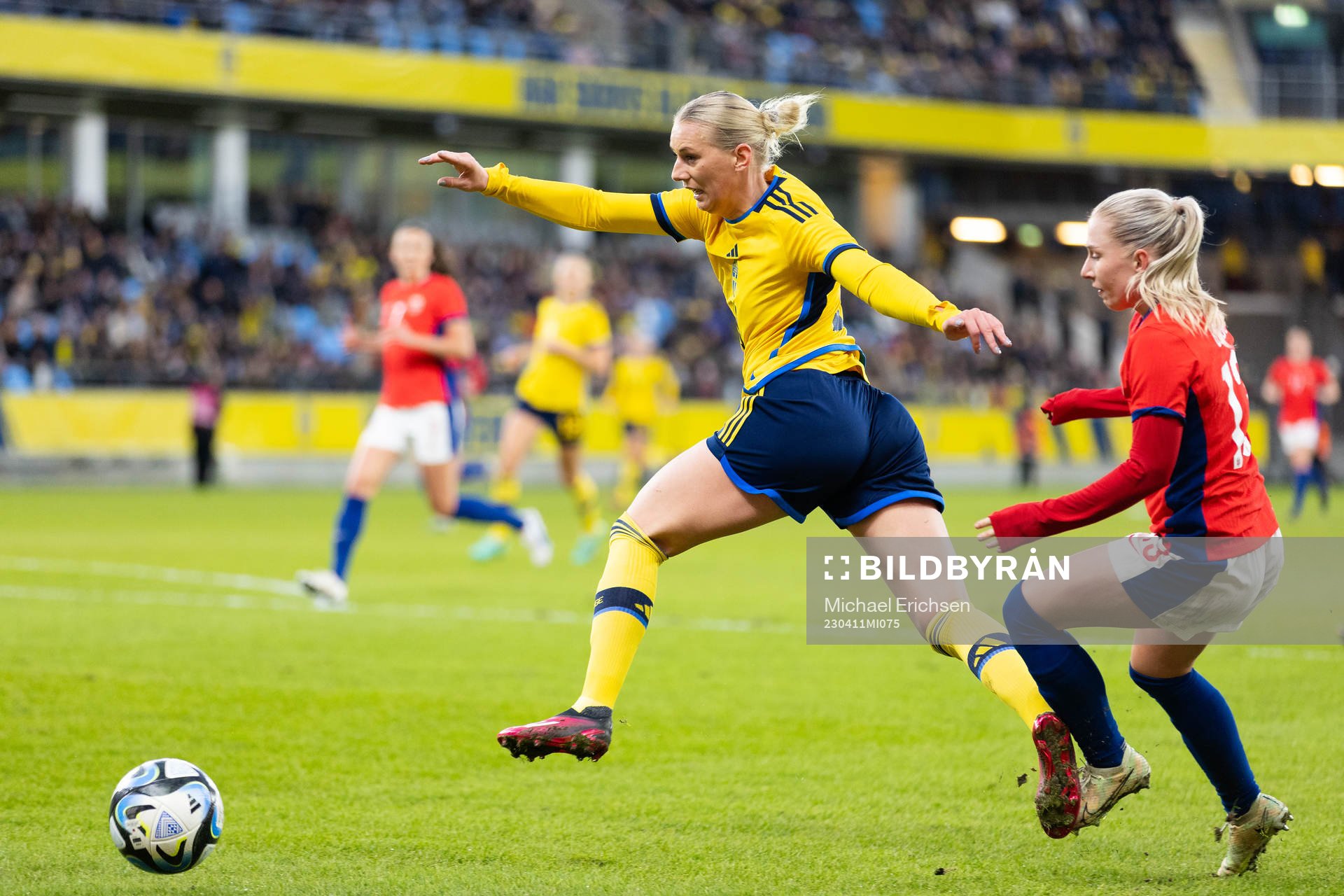 Thea Bjelde of Norway and Stina Blackstenius of Sweden