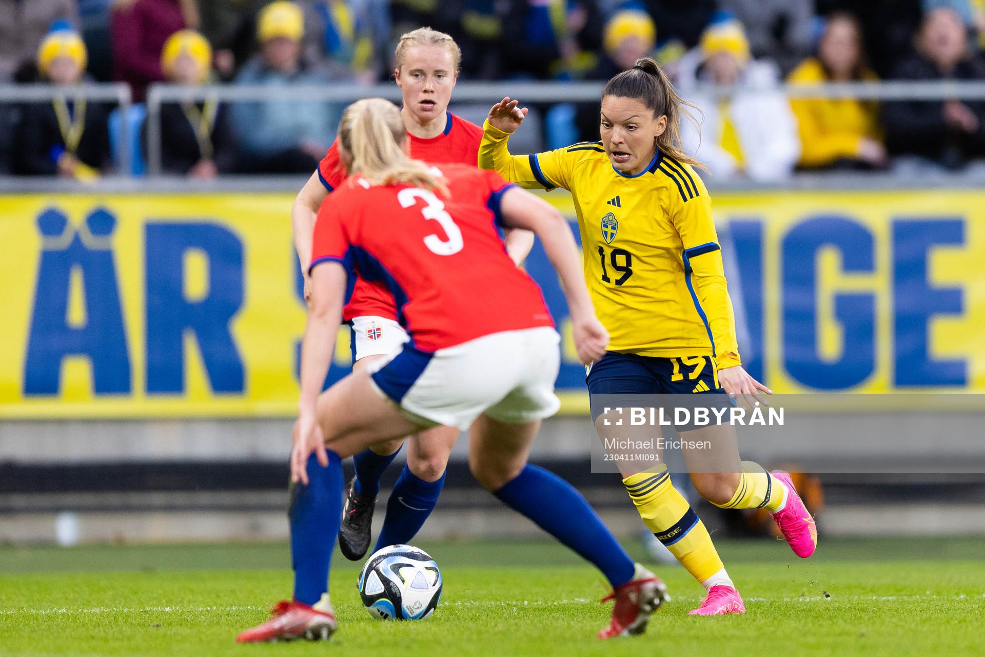 Johanna Rytting Kaneryd of Sweden and Julie Blakstad of