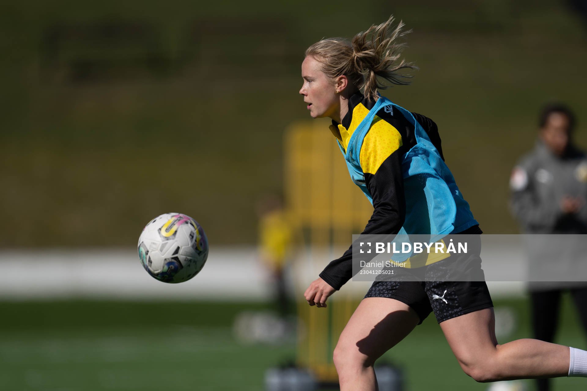 Häckens Julie Blakstad