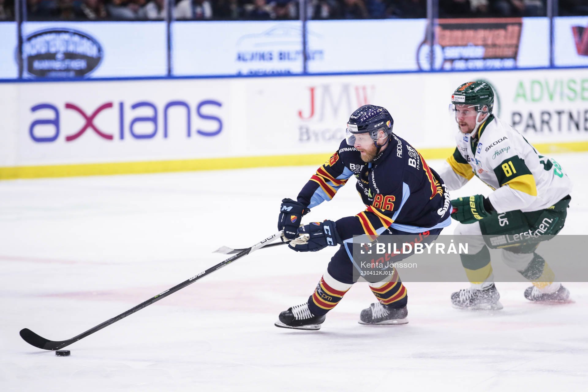 Djurgårdens Linus Klasen och Björklövens Jens Lööke