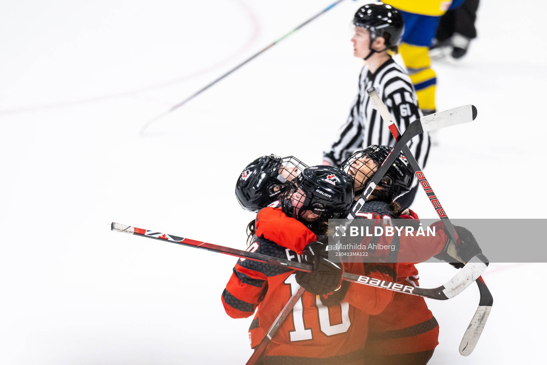Sarah Fillier, Sarah Nurse and Jocelyne Larocque of Canada