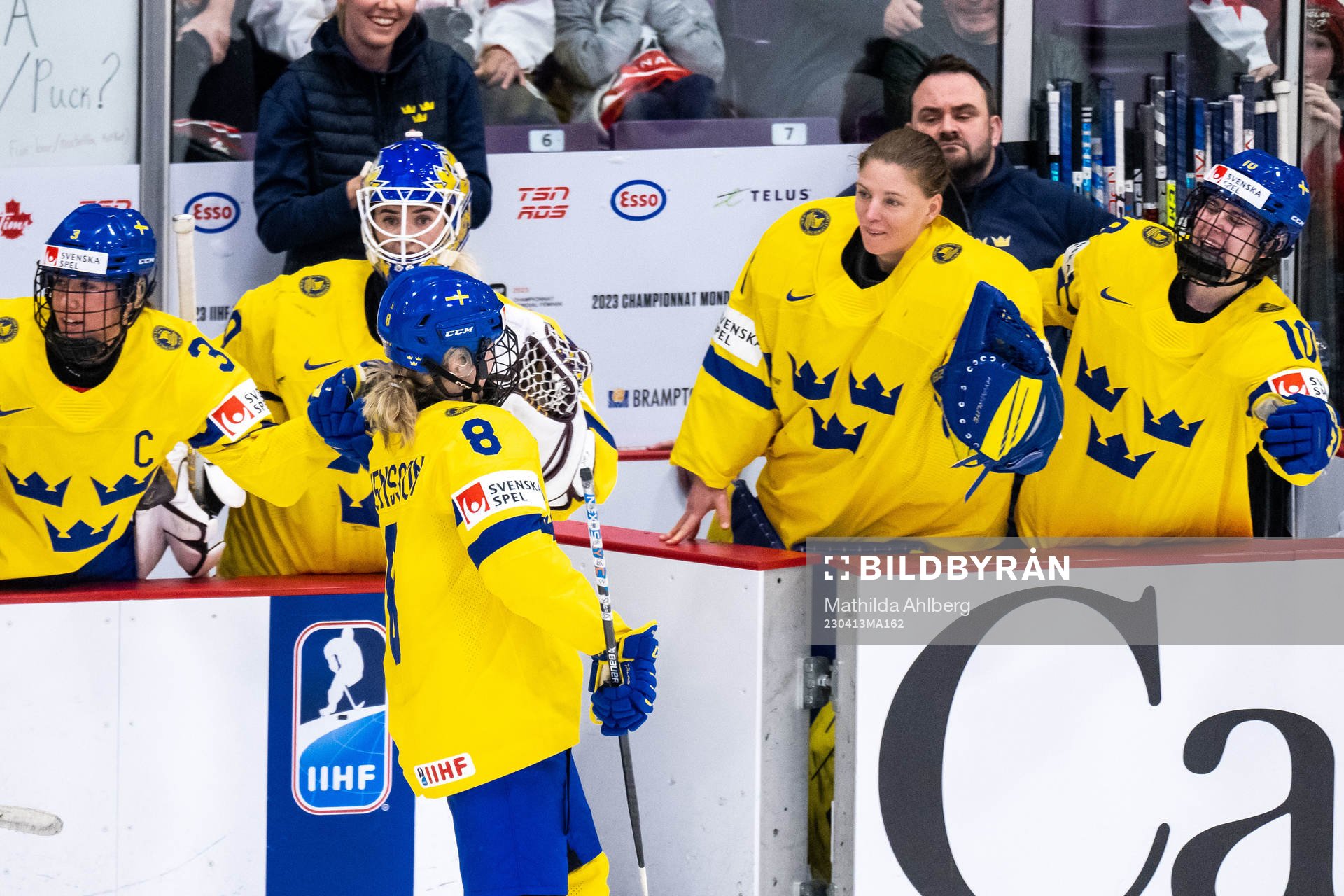 Anna Kjellbin, goaltender Emma Söderberg, Hilda Svensson,