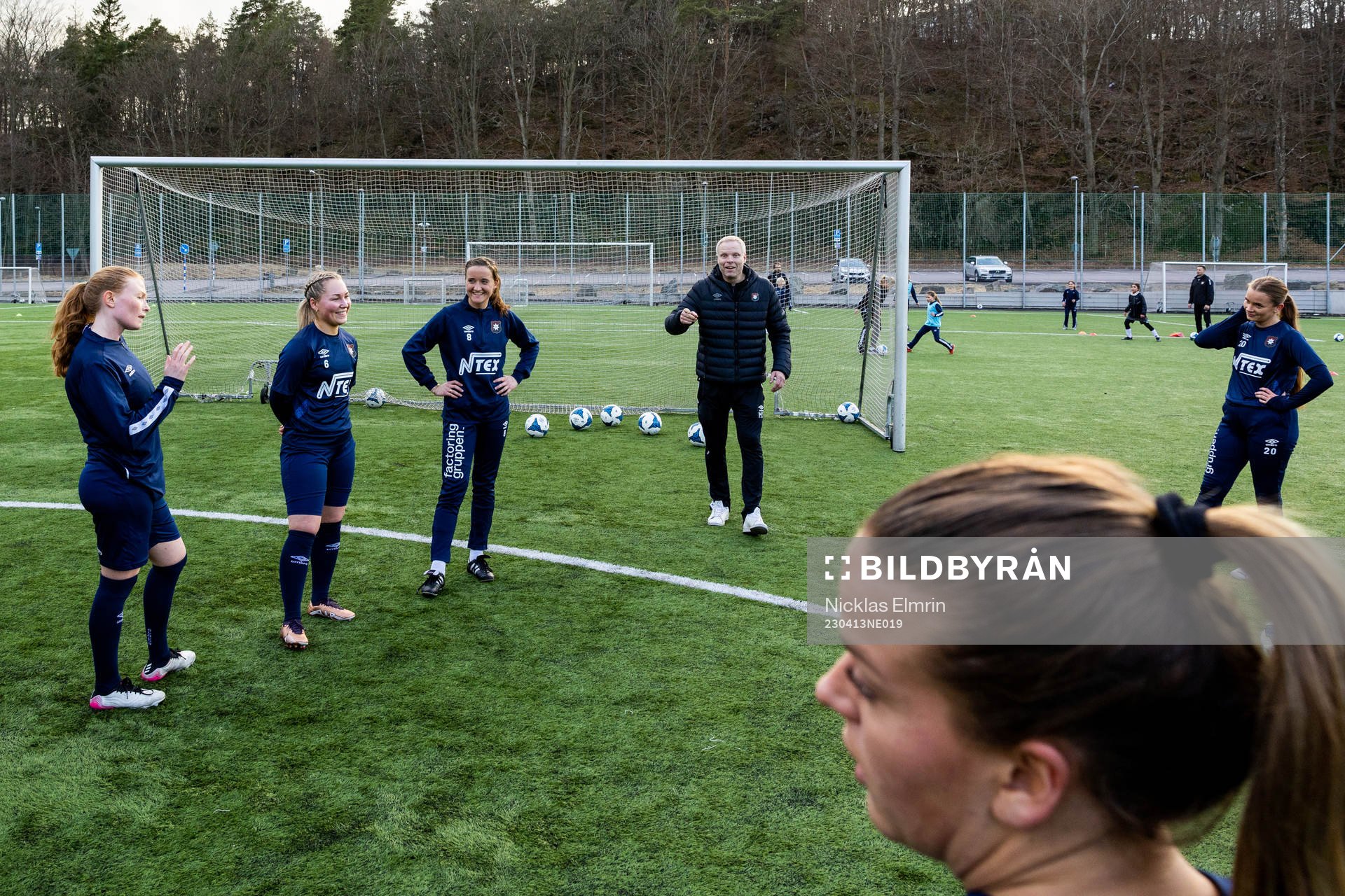 Örgrytes tränare Micael Berndtsson, Mathilda Sjöström,