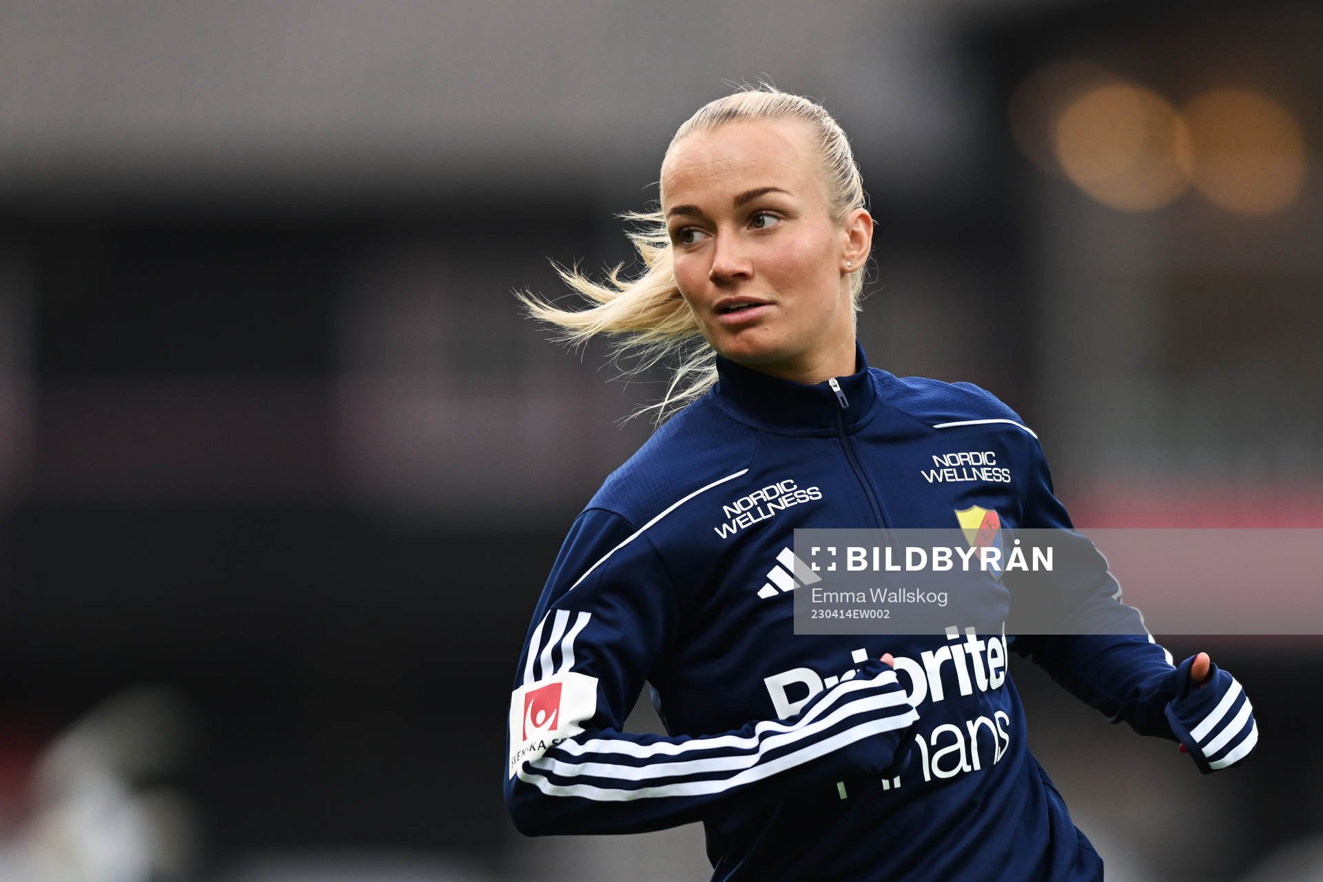 Djurgårdens Tove Almqvist värmer upp