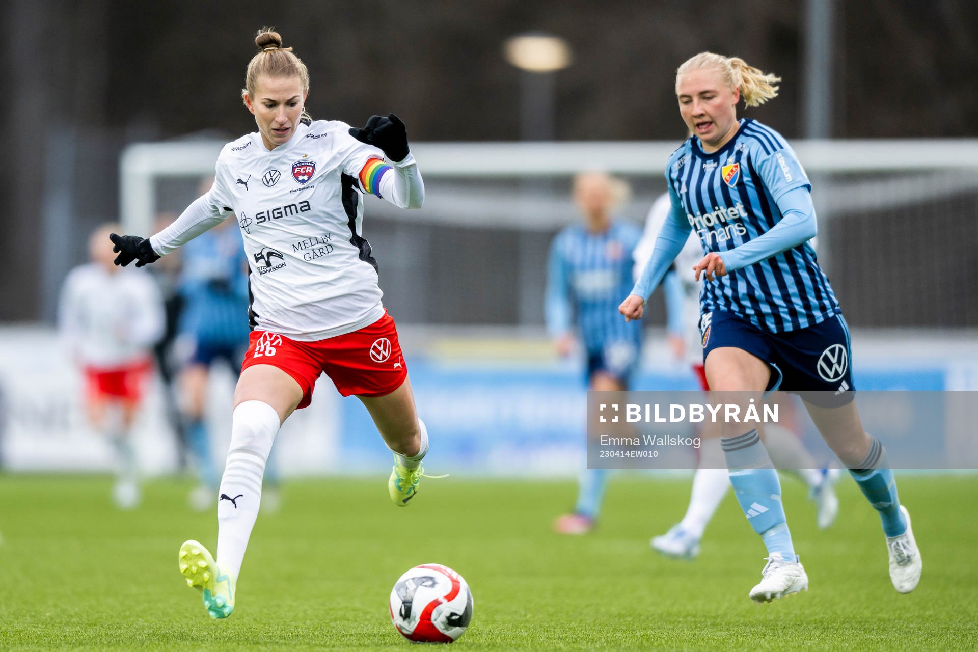 FC Rosengårds Emma Berglund och Djurgårdens Stinalisa