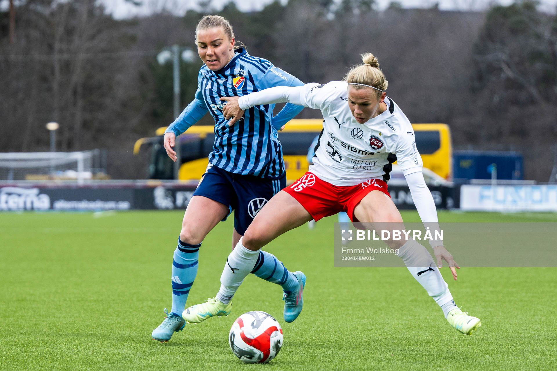 Djurgårdens Ebba Hed och FC Rosengårds Jessica Wik