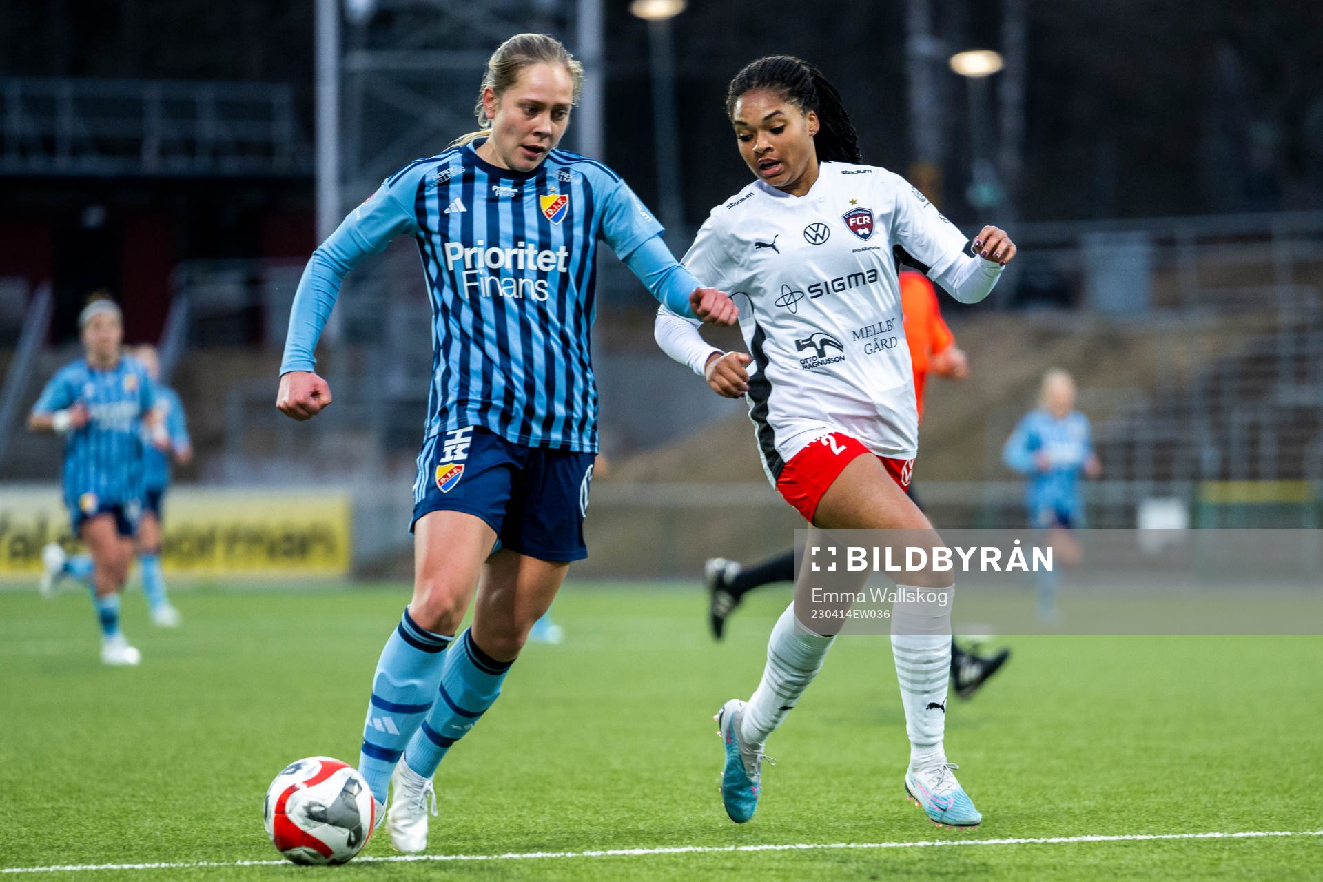 Djurgårdens Alice Bergström och FC Rosengårds Isabella